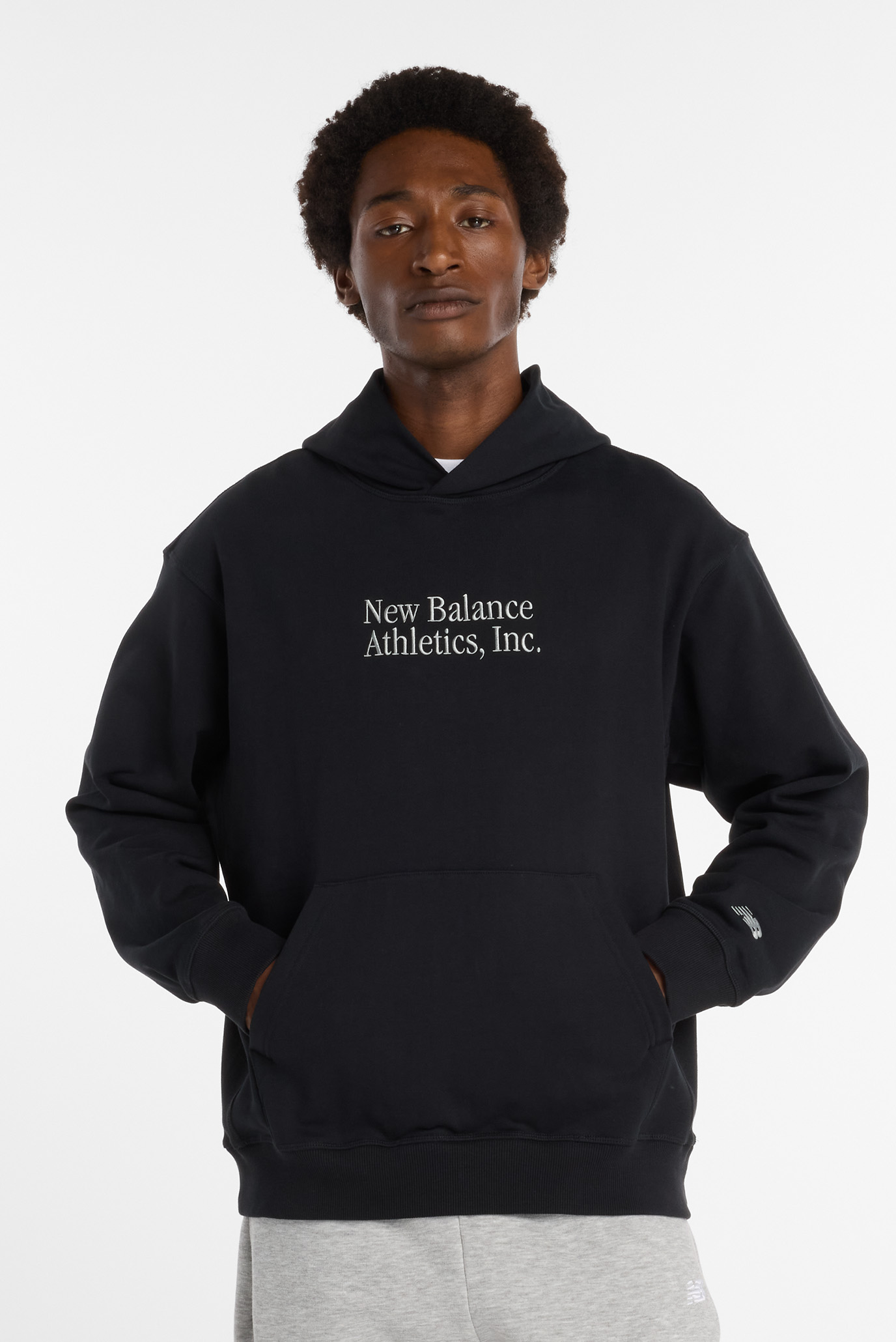 Мужское черное худи Athletics Черный L New Balance MT53925BK Мужское черное худи Athletics Черный L New Balance MT53925BK