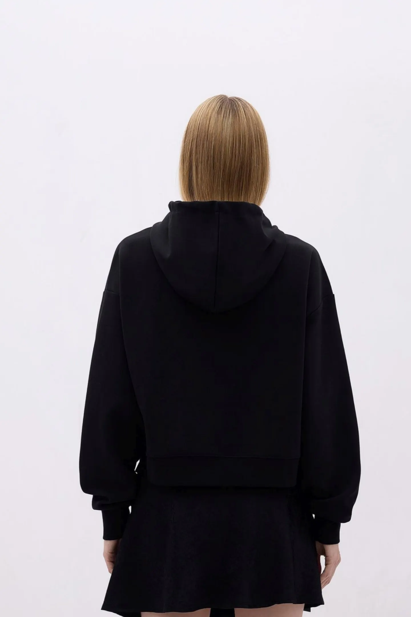 Женская черная толстовка 2