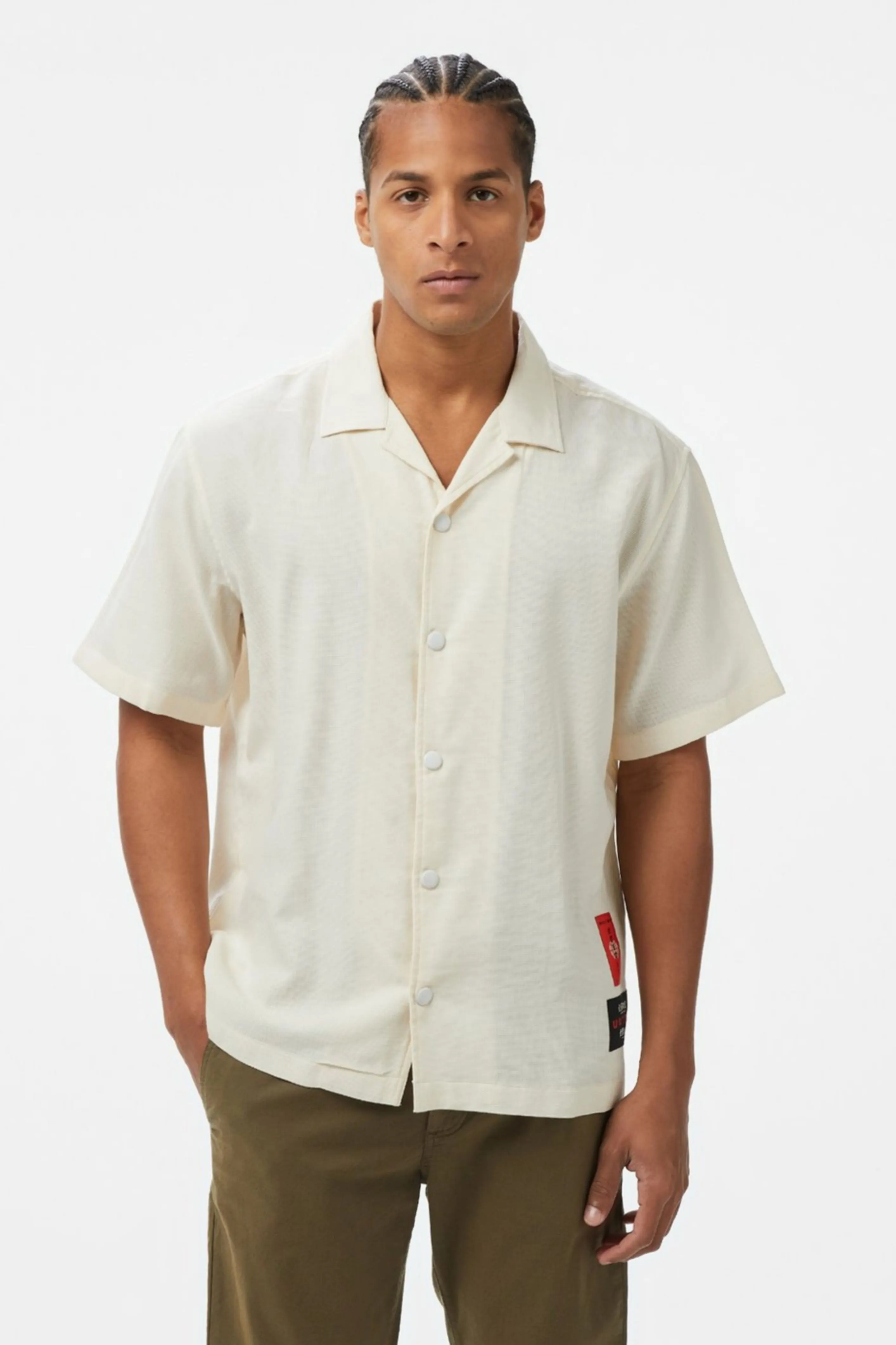 Чоловіча бежева сорочка 1