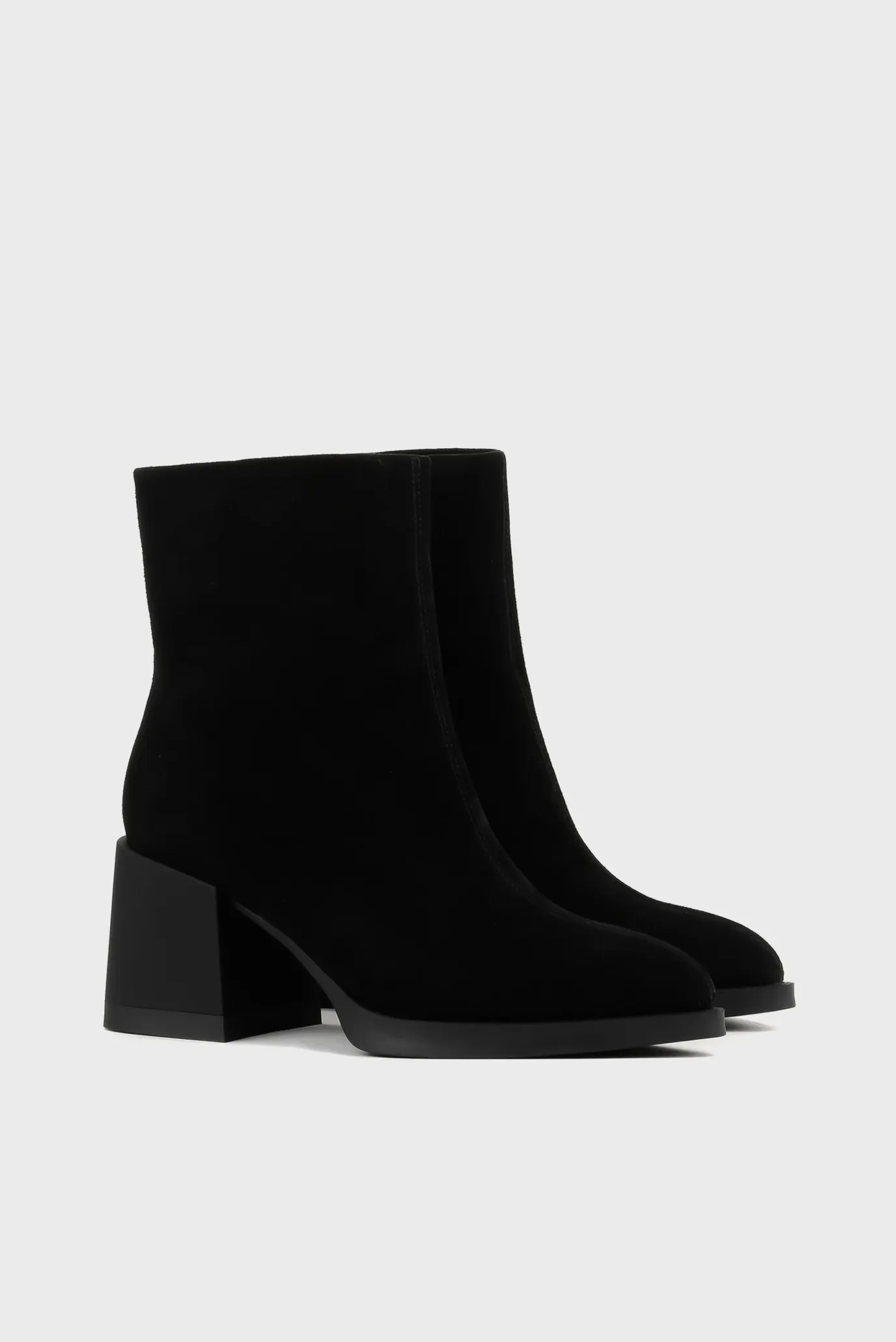 Женские черные замшевые ботильоны 3