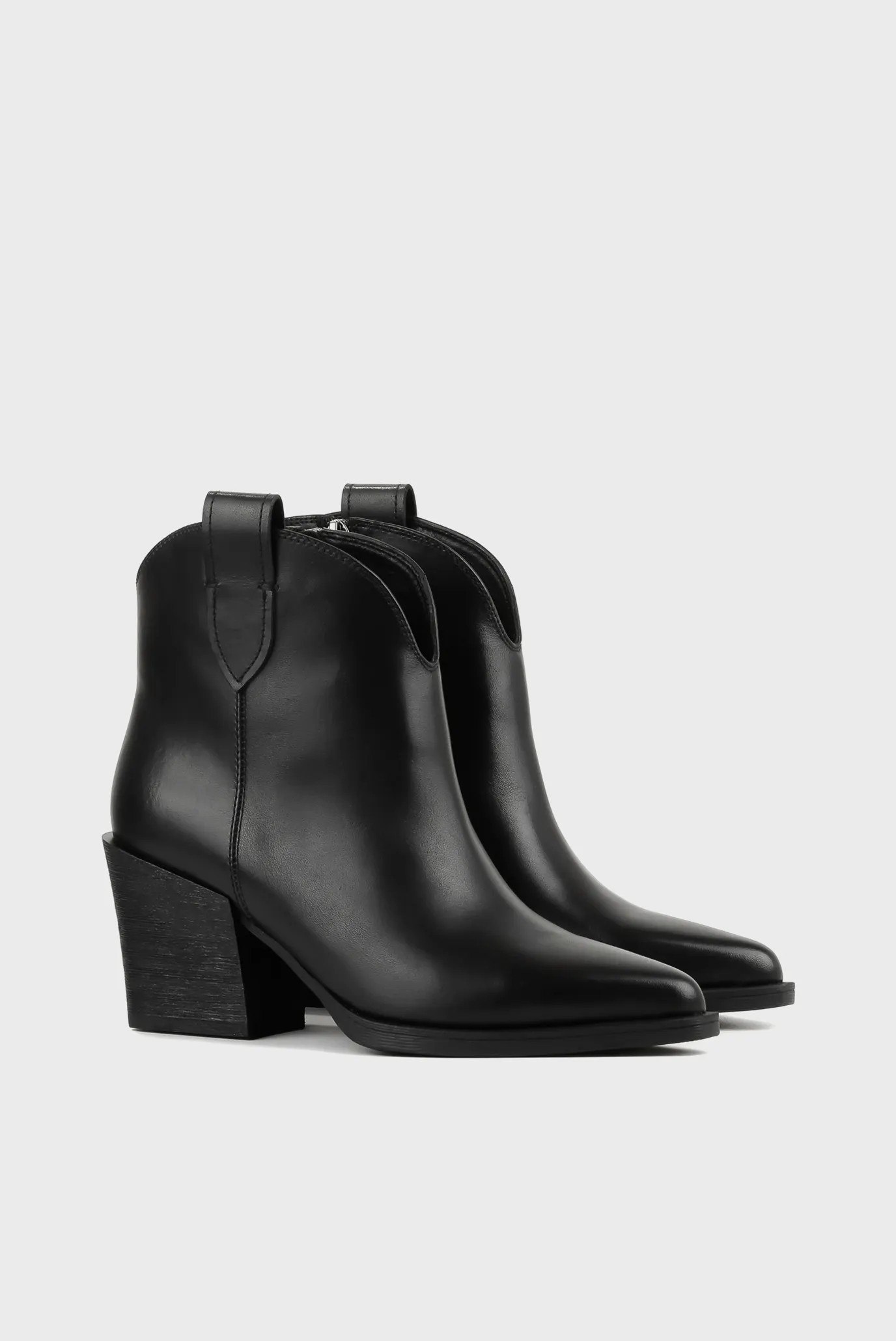 Женские черные кожаные ботильоны 3