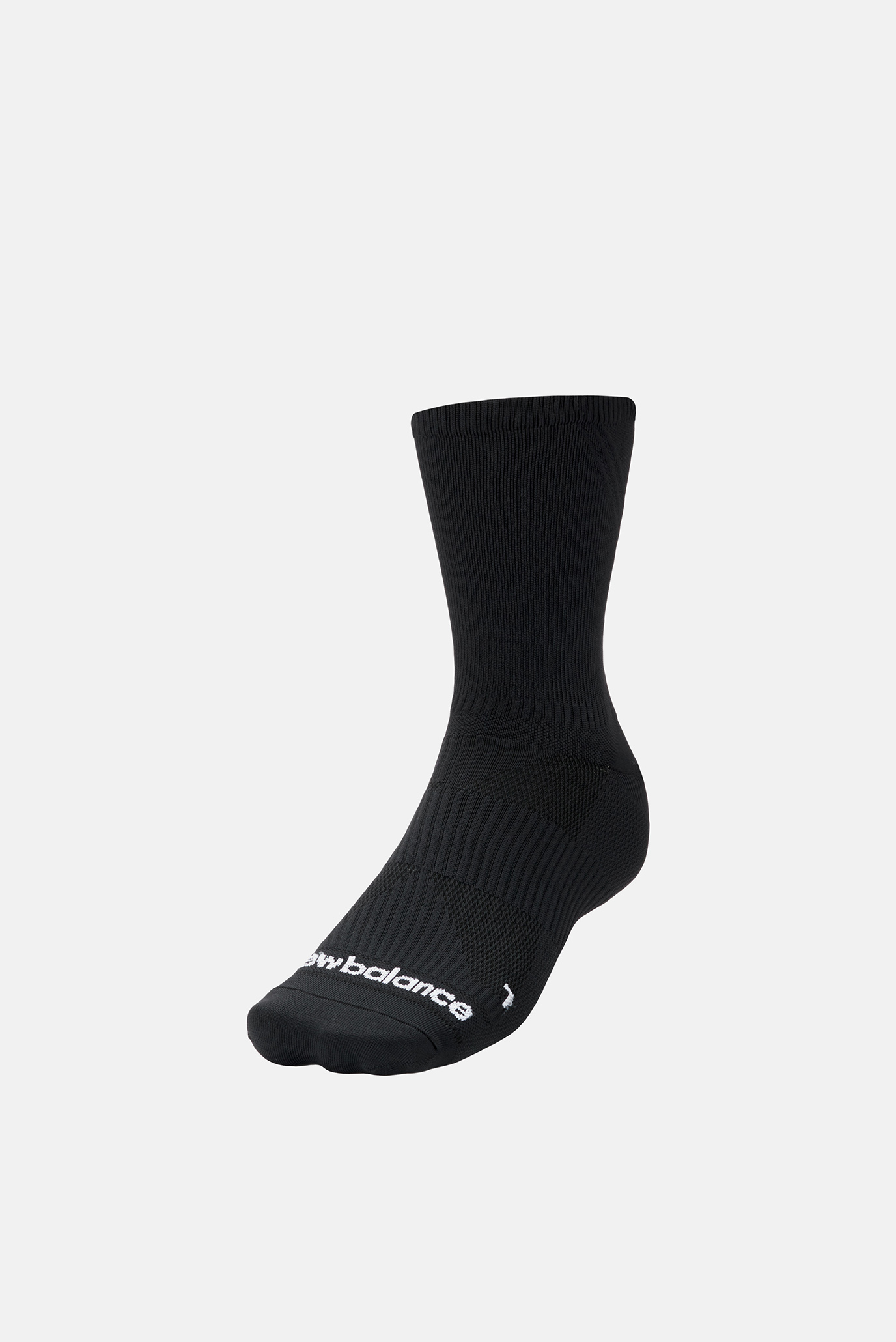 Черные носки Run Flat Knit Mid. 1p Черный 47-48 New Balance LAS34131BK Черные носки Run Flat Knit Mid. 1p Черный 47-48 New Balance LAS34131BK