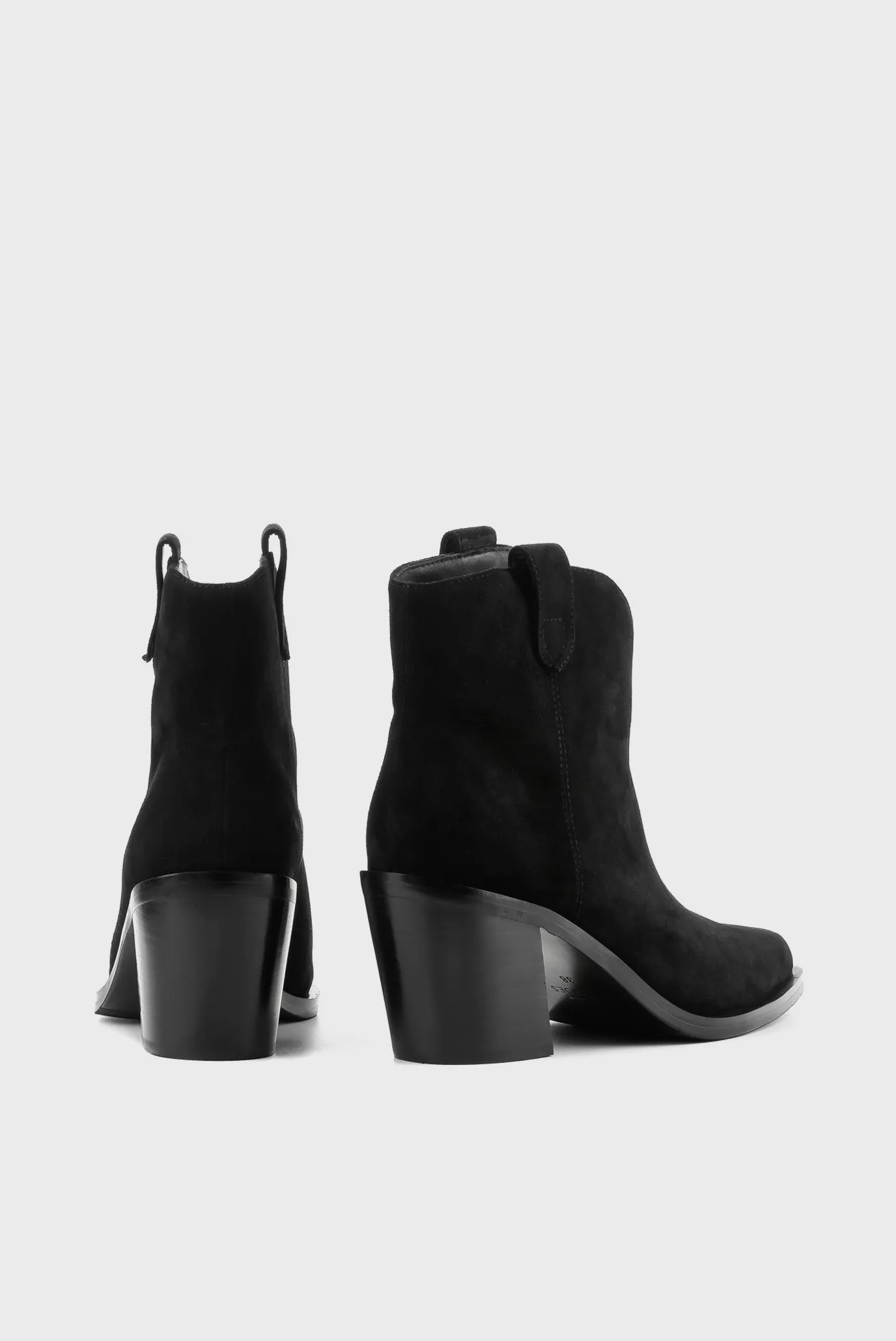 Женские черные замшевые ботильоны 5