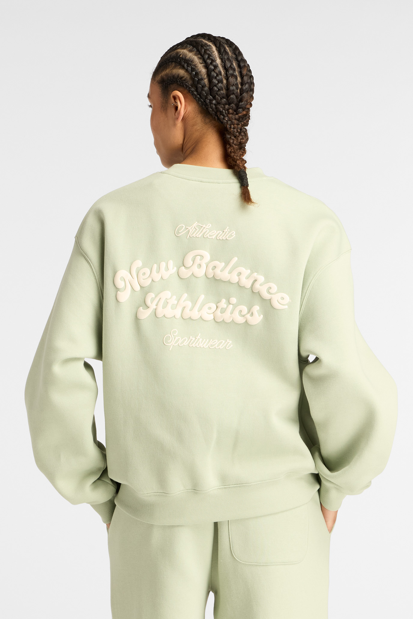 Женский зеленый свитшот Linear Heritage Fleece Зеленый M New Balance WT53516GAS Женский зеленый свитшот Linear Heritage Fleece Зеленый M New Balance WT53516GAS