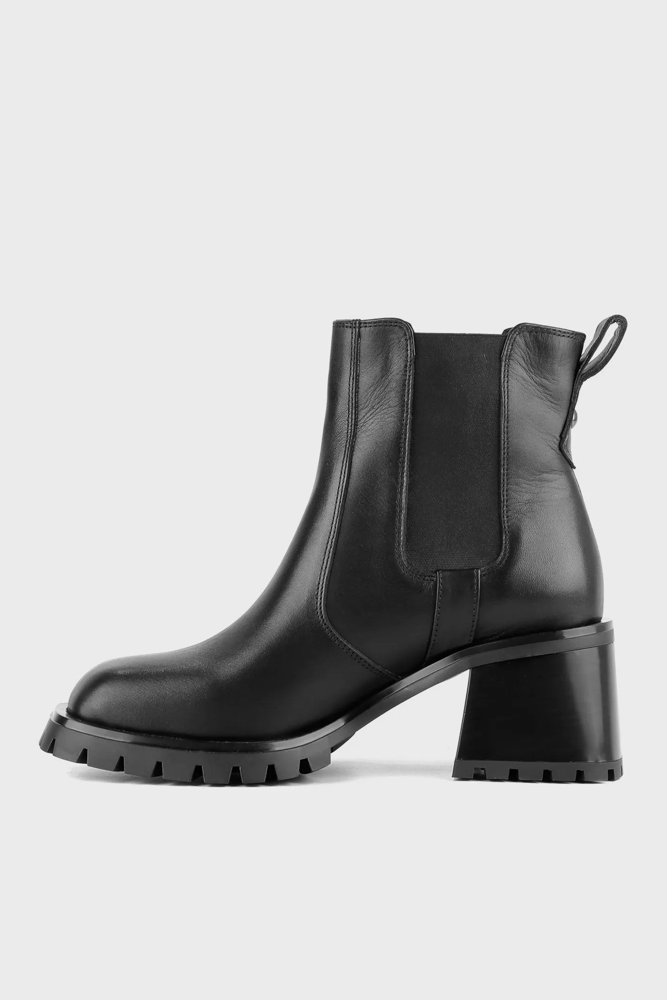 Женские черные кожаные ботильоны 2