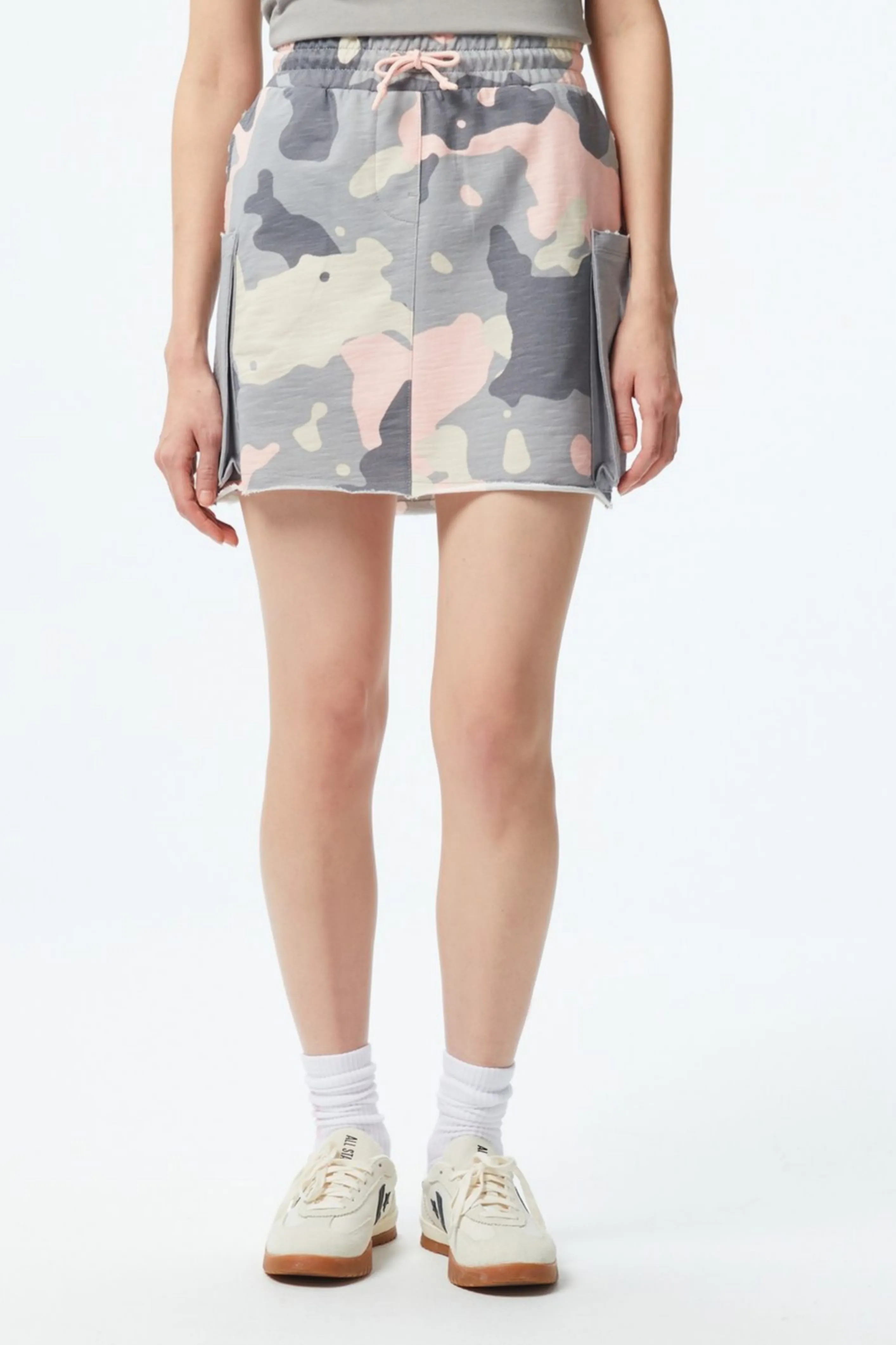 Женское бежевое платье 1