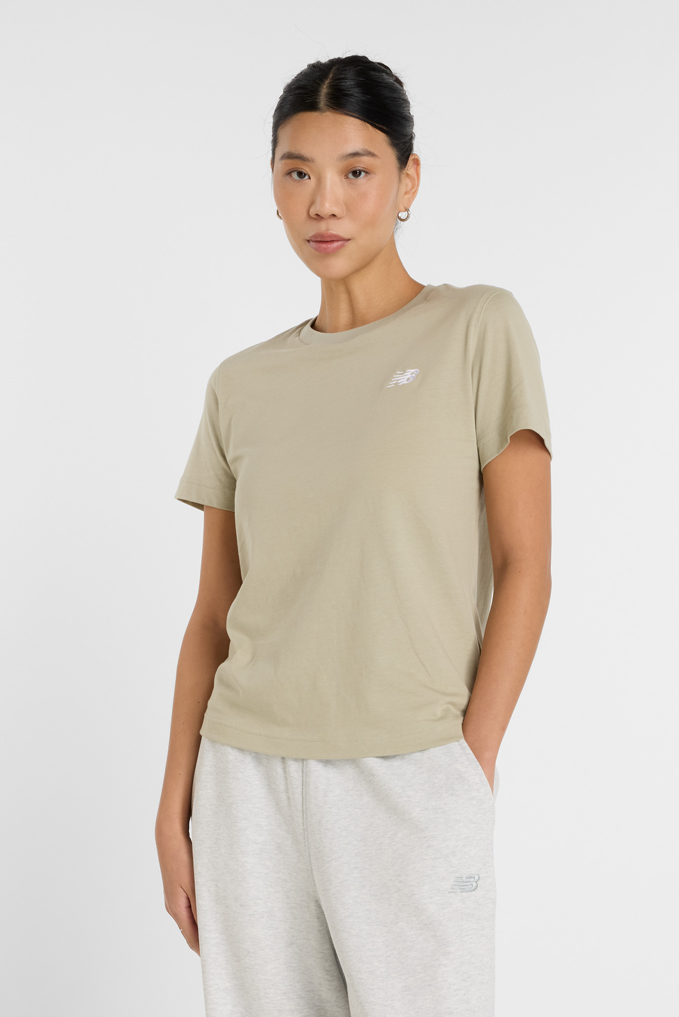Женская оливковая футболка Sport Essentials Jersey Оливковый 44 New Balance WT41509OVN Женская оливковая футболка Sport Essentials Jersey Оливковый 44 New Balance WT41509OVN