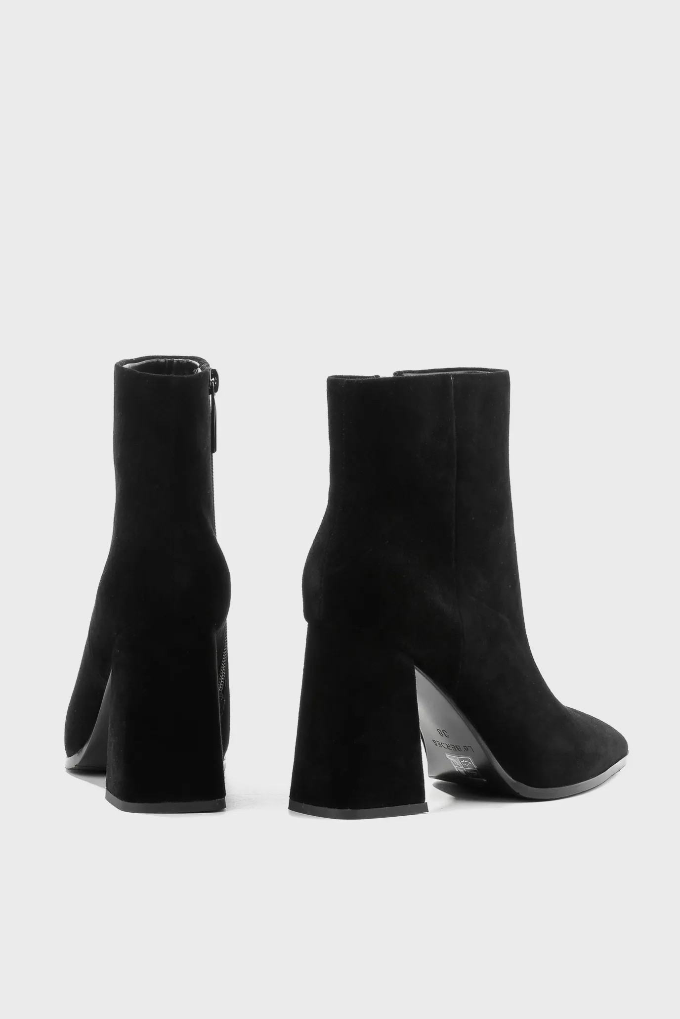 Женские черные замшевые ботильоны 5