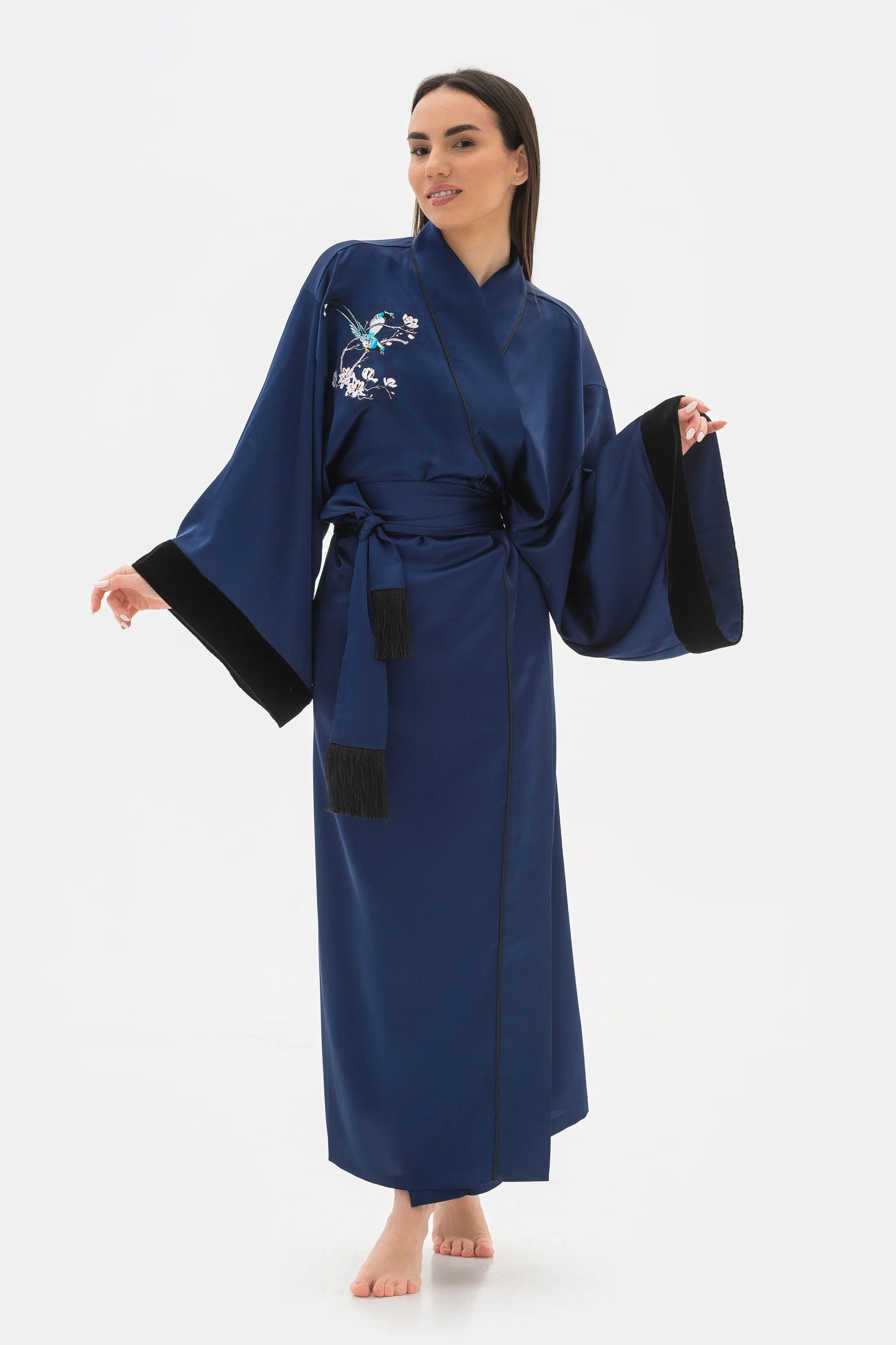 Женский синий халат с вышивкой Irris 3