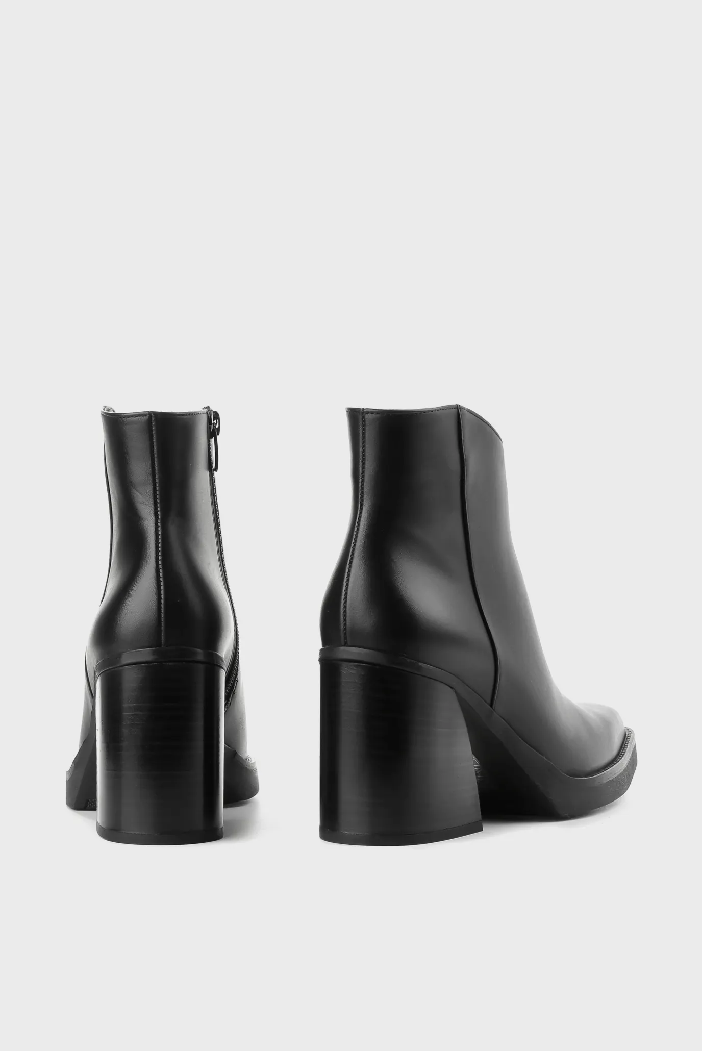 Женские черные кожаные ботильоны 5