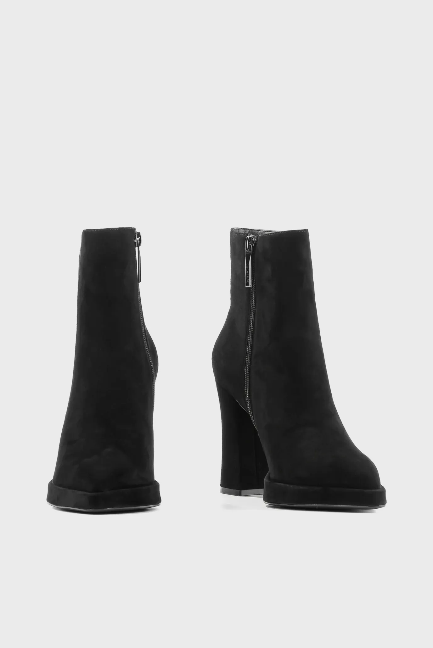 Женские черные замшевые ботильоны 5