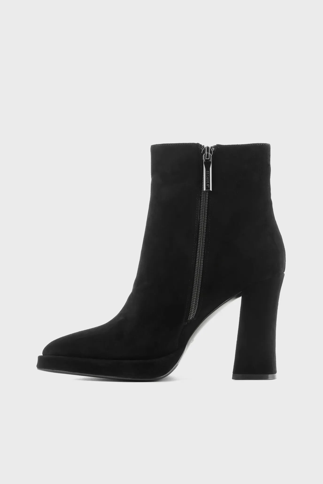 Женские черные замшевые ботильоны 2