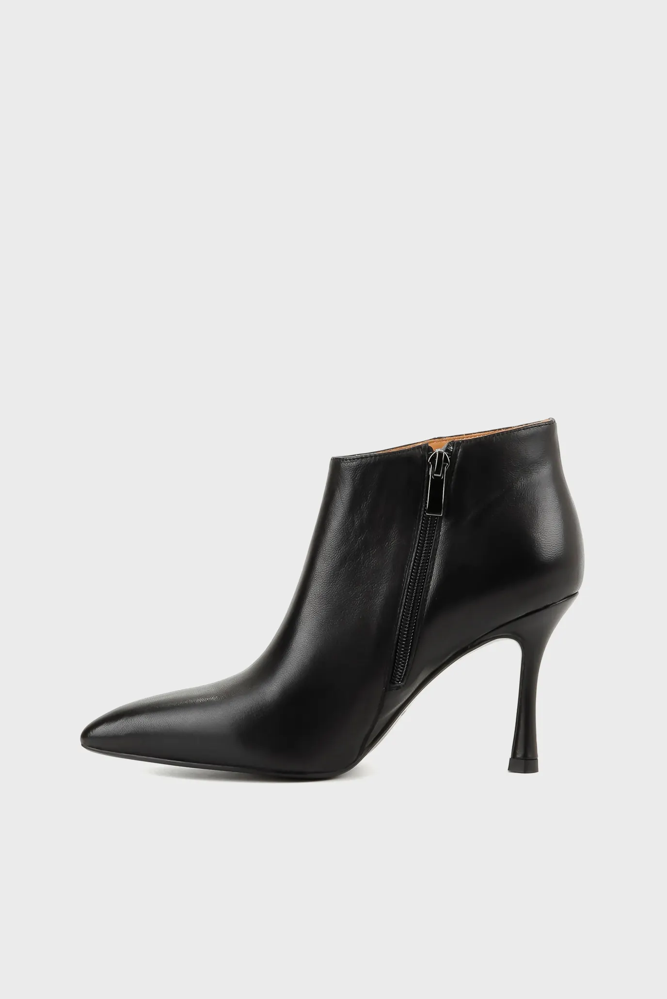Женские черные кожаные ботильоны 2