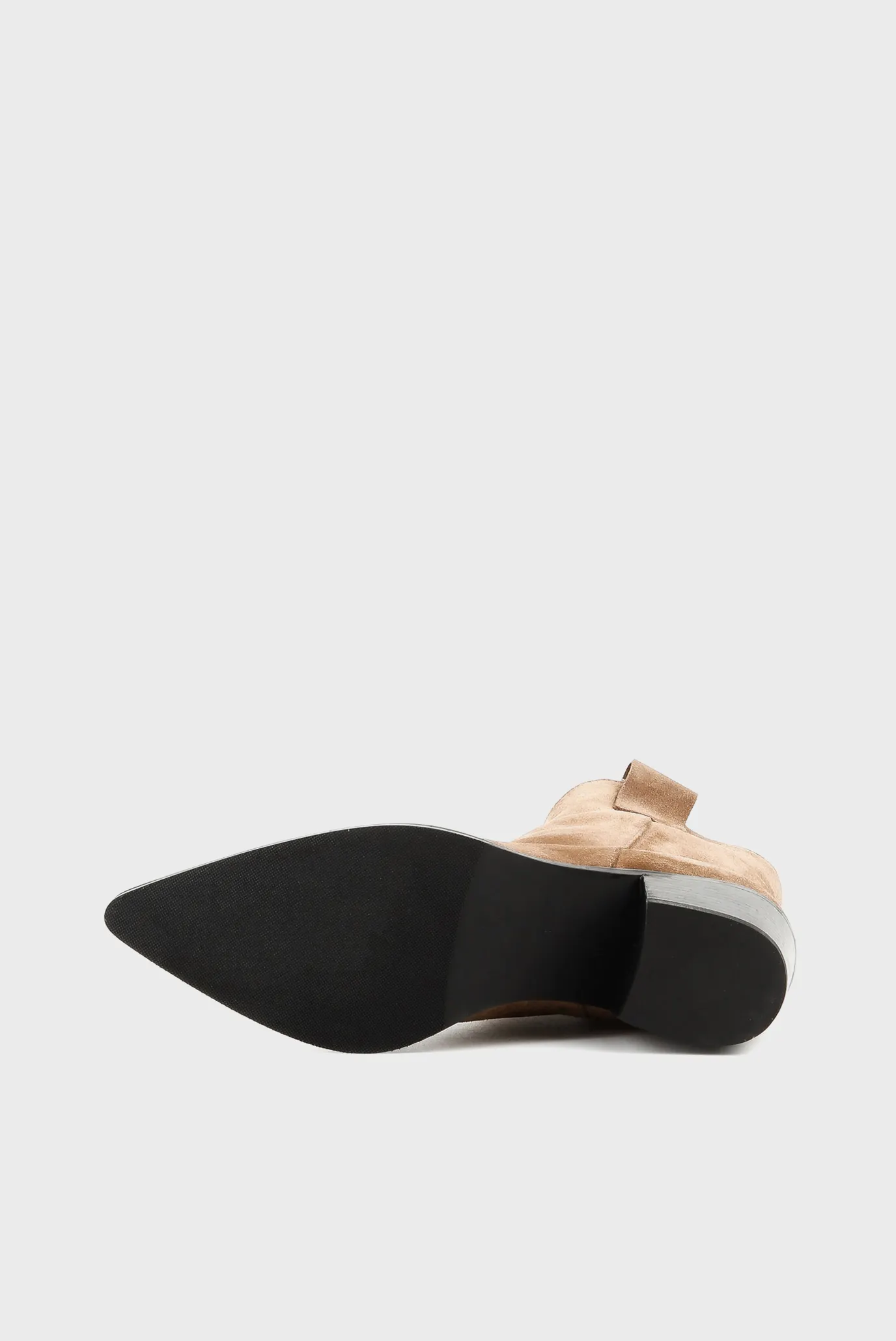 Женские бежевые замшевые ботильоны 2