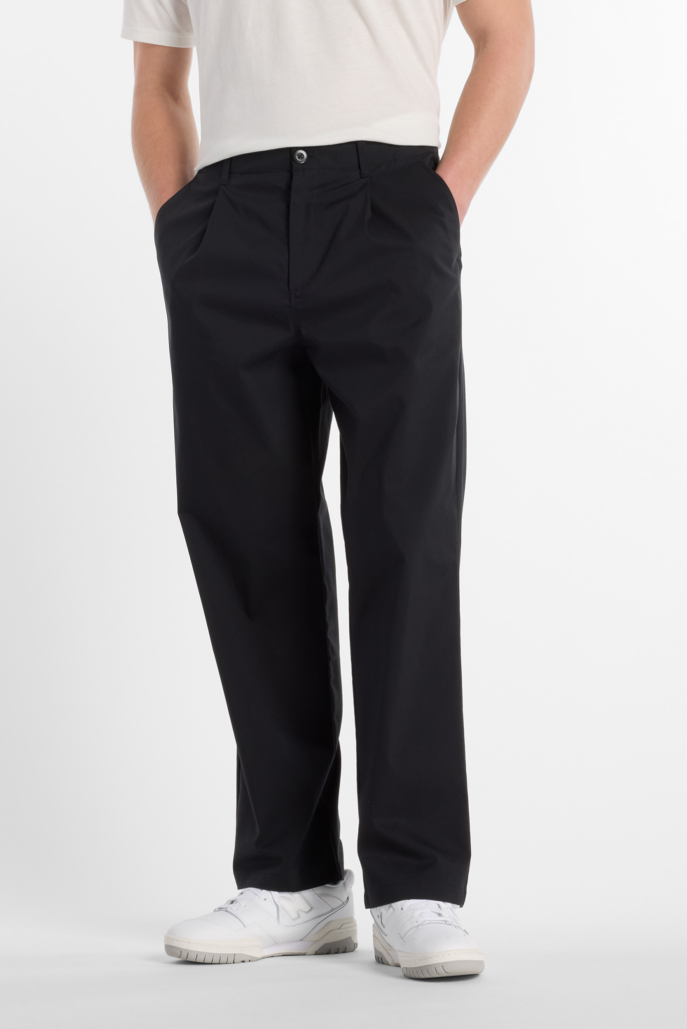 Мужские черные брюки Athletics Relaxed Trouser Черный S New Balance MP51563BK Мужские черные брюки Athletics Relaxed Trouser Черный S New Balance MP51563BK