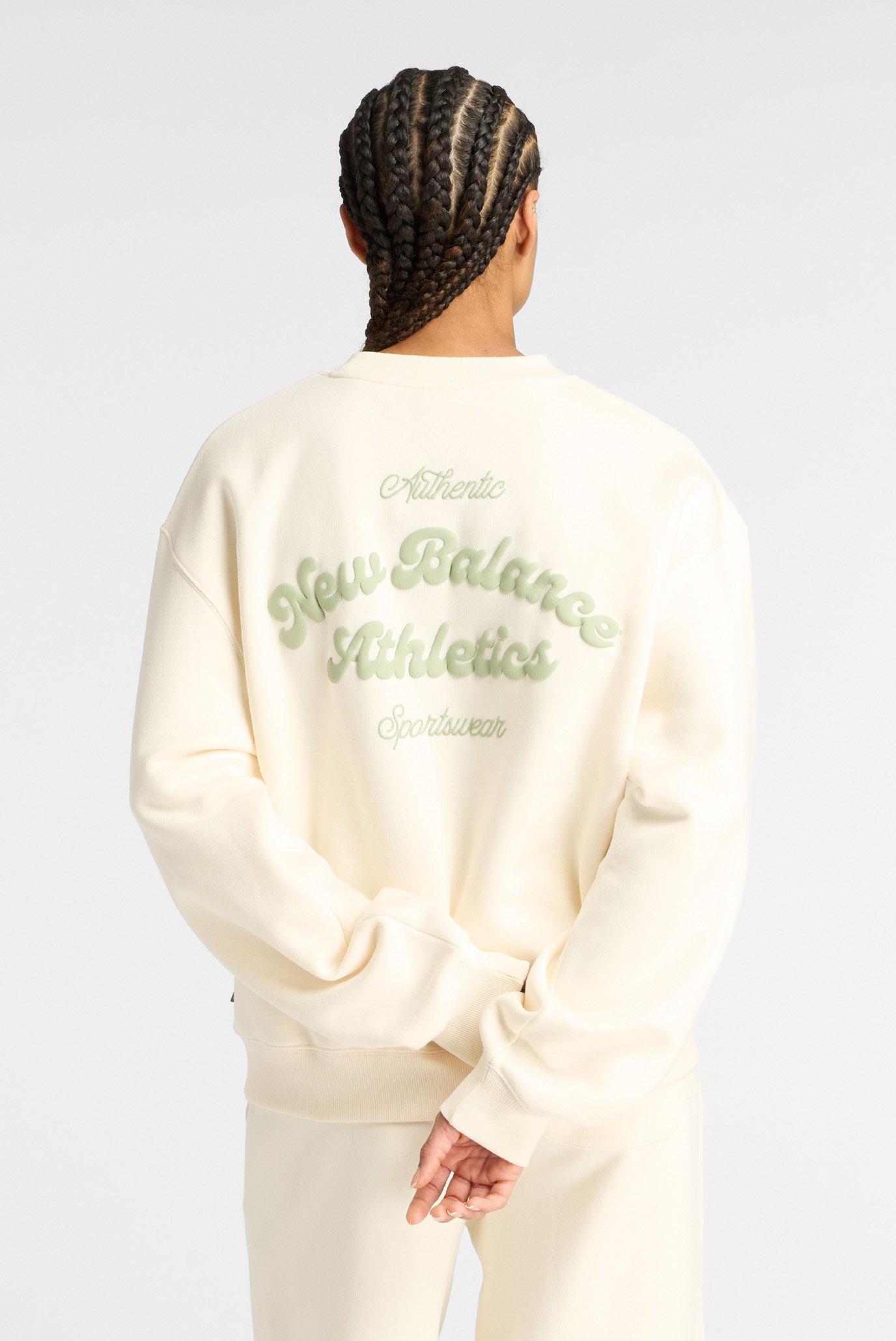 Женский бежевый свитшот Linear Heritage Fleece Бежевый S New Balance WT53516PEF Женский бежевый свитшот Linear Heritage Fleece Бежевый S New Balance WT53516PEF