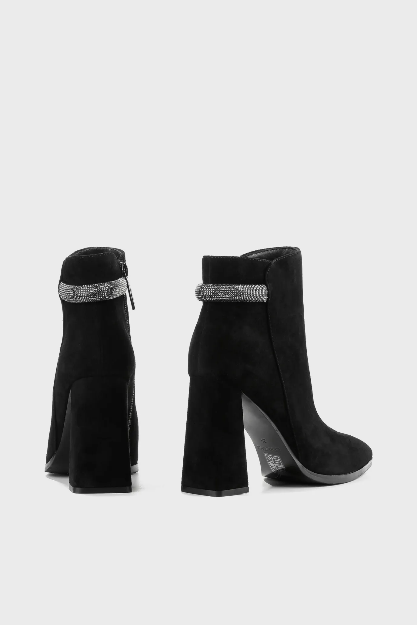 Жіночі чорні замшеві ботильйони 5