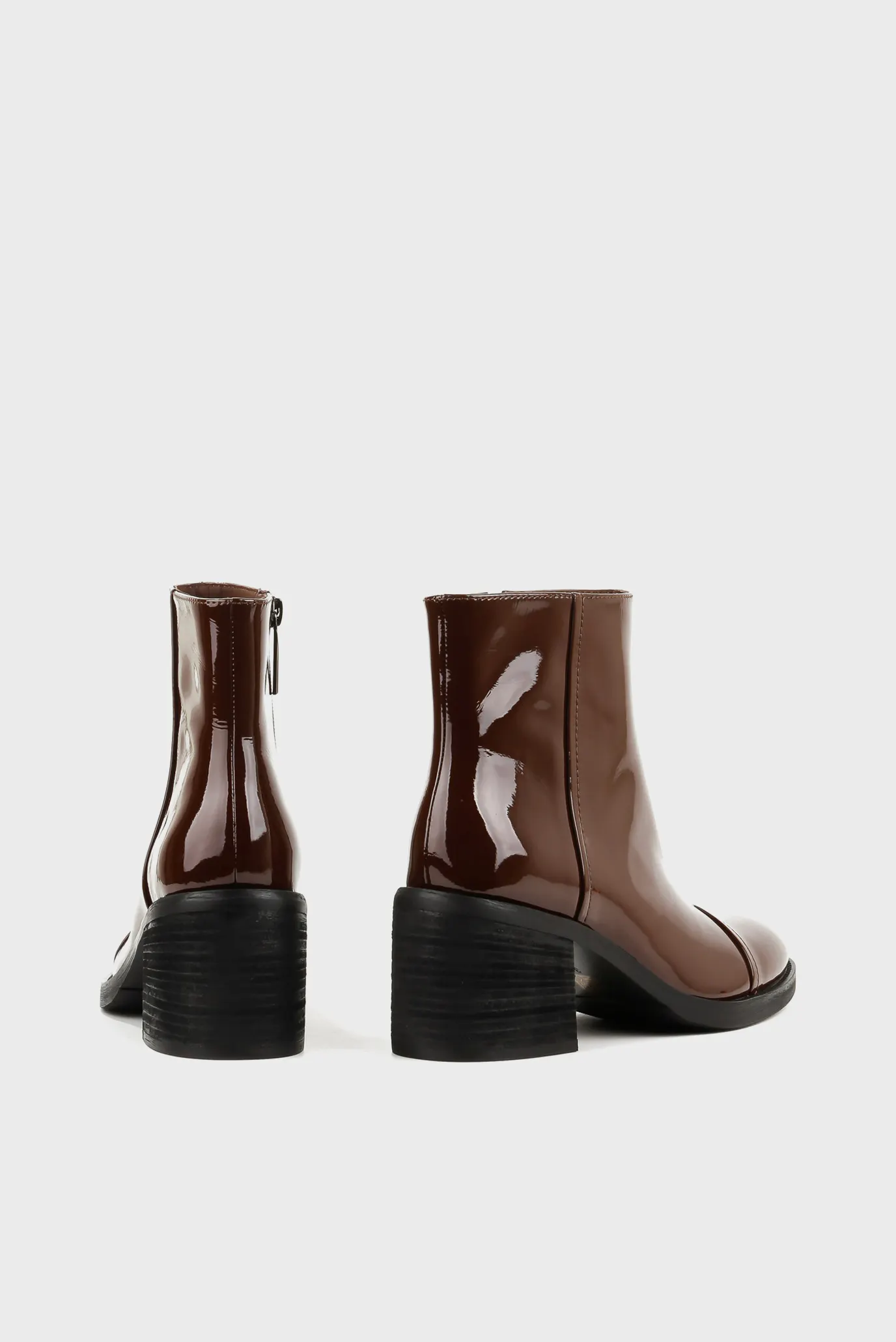 Женские коричневые лаковые ботильоны 4