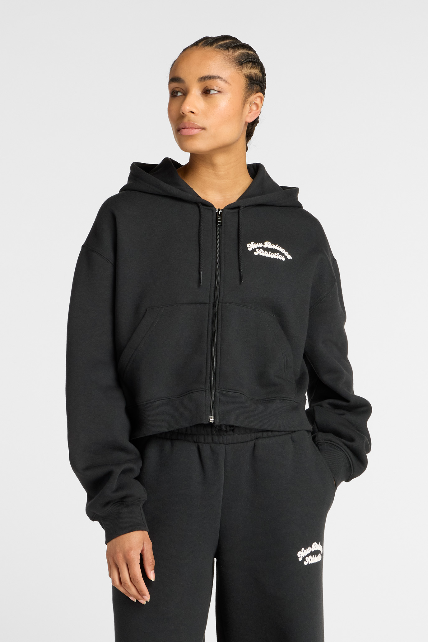 Женское черное худи Linear Full Zip Черный XL New Balance WJ53509BK Женское черное худи Linear Full Zip Черный XL New Balance WJ53509BK