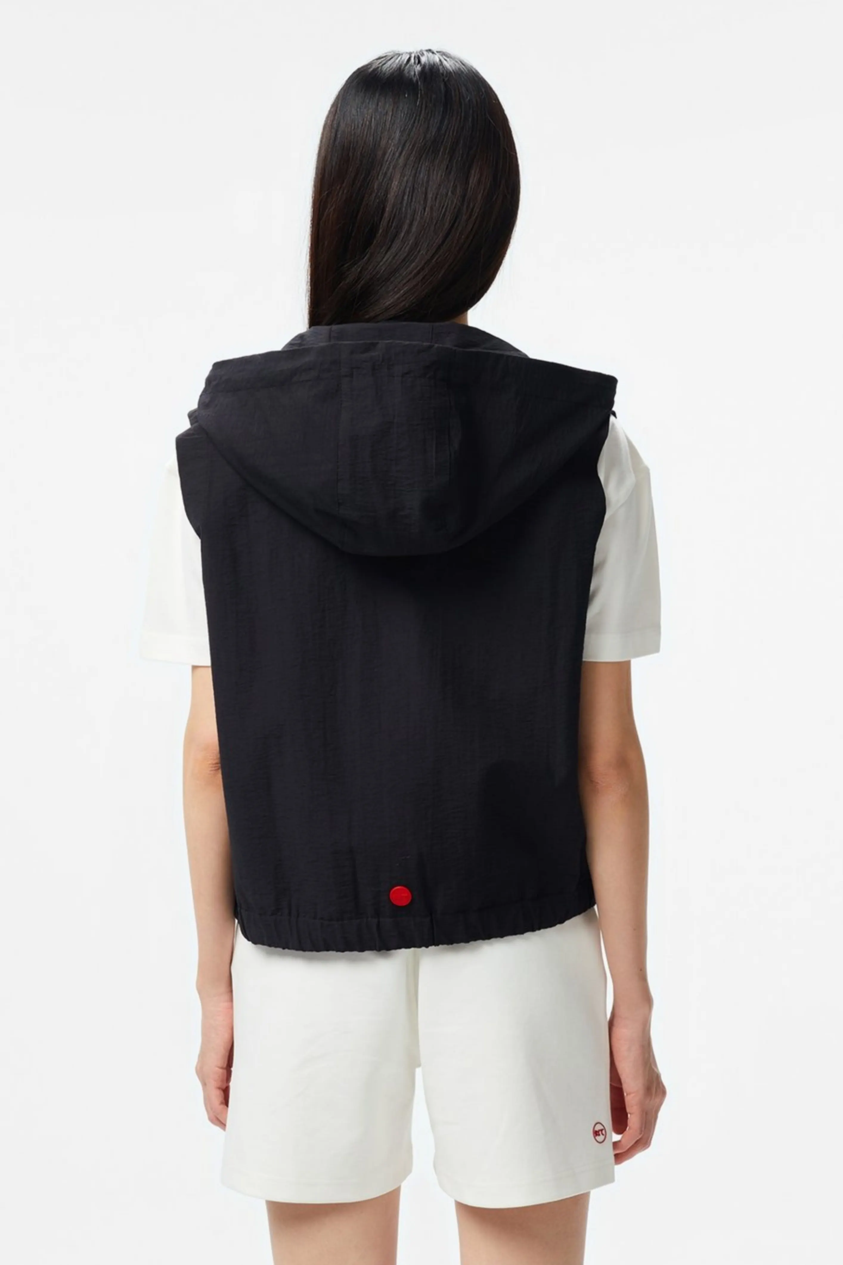 Жіноча чорна жилетка 2