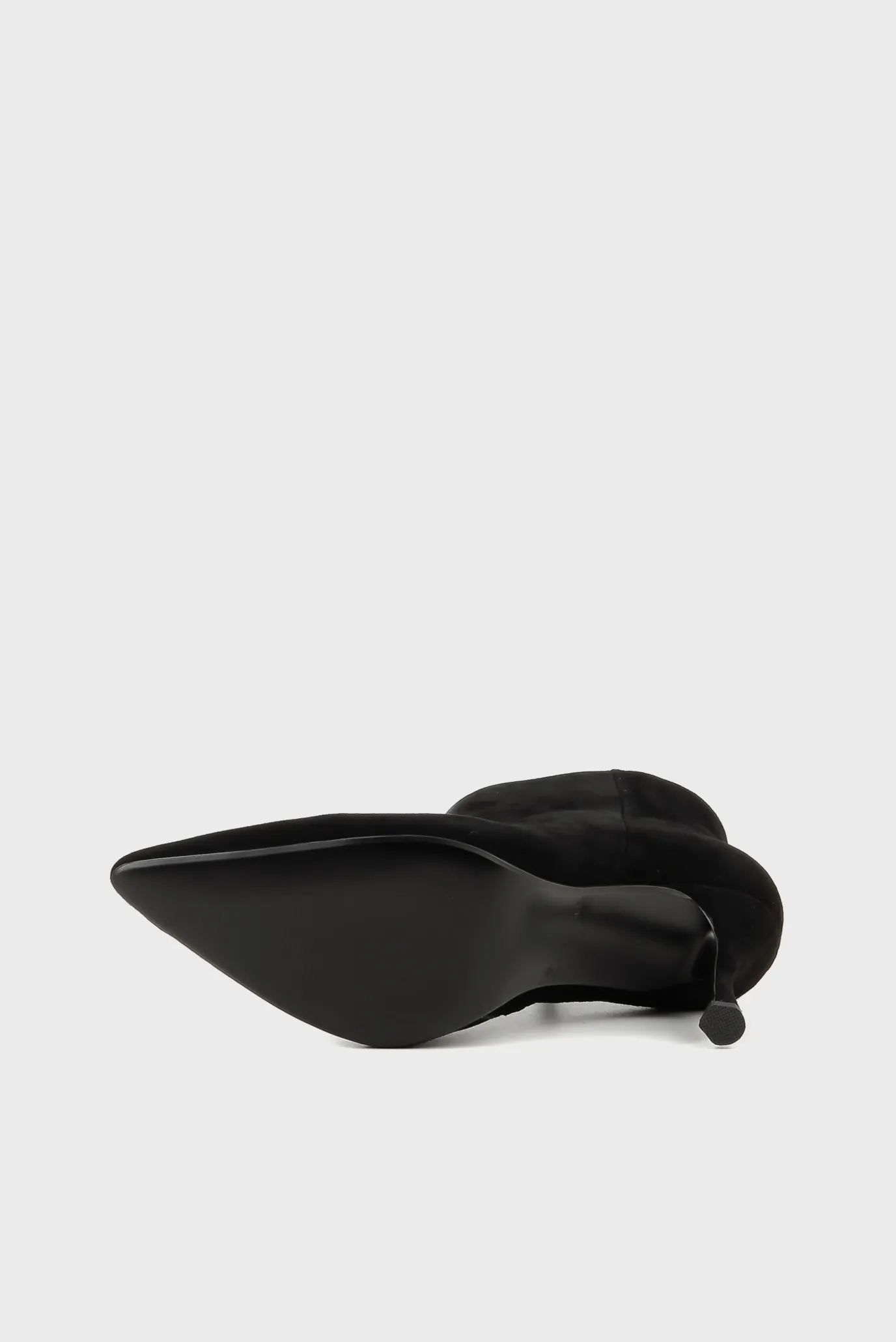 Женские черные замшевые ботильоны 5