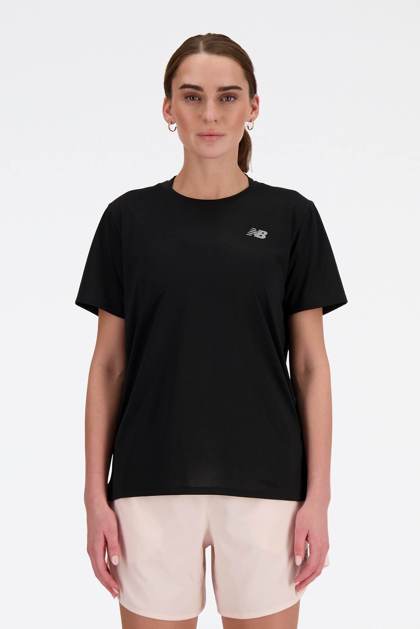 Футболка Sport Essentials Черный L New Balance WT41222BK Футболка Sport Essentials Черный L New Balance WT41222BK