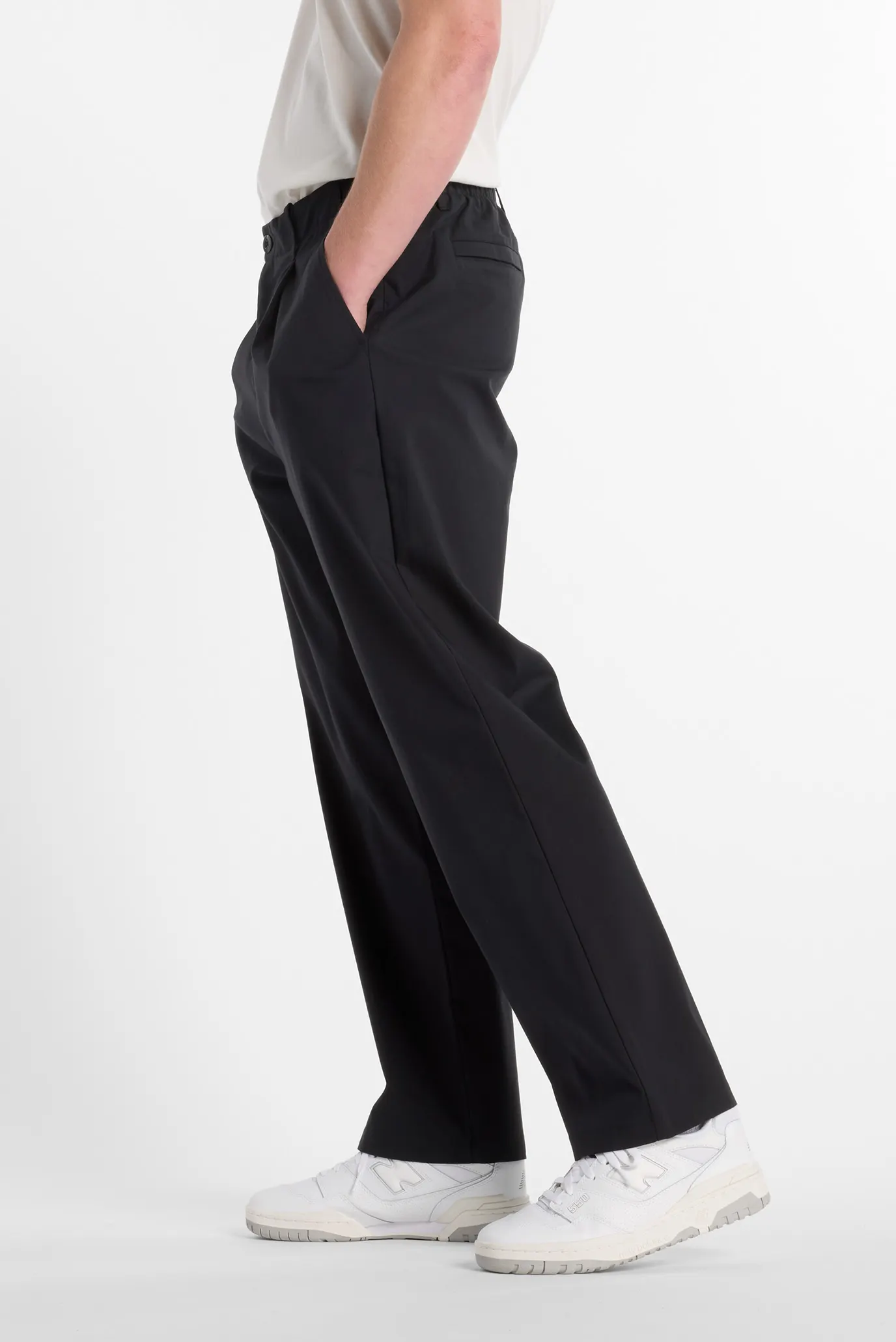 Чоловічі чорні штани Athletics Relaxed Trouser 3