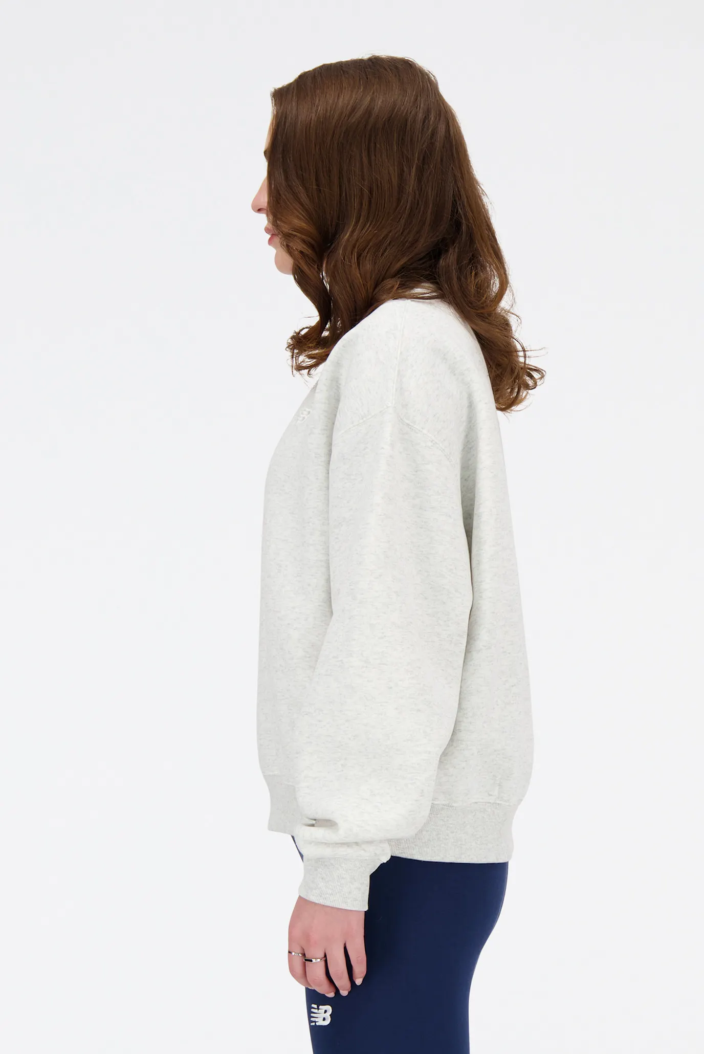 Женский серый свитшот Sport Essentials Fleece Crew 3