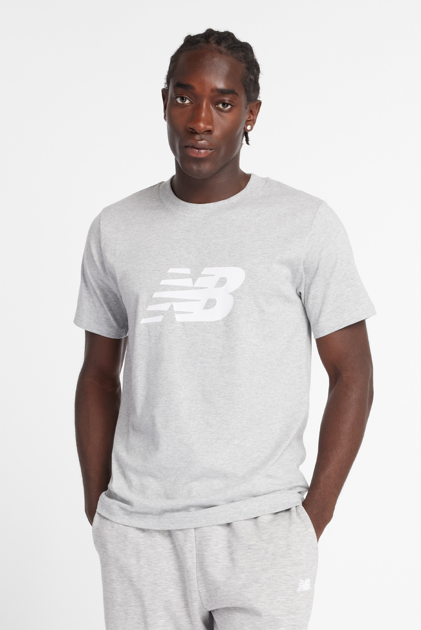 Футболка Sport Jersey Logo Серый XXL New Balance MT43906AG Футболка Sport Jersey Logo Серый XXL New Balance MT43906AG