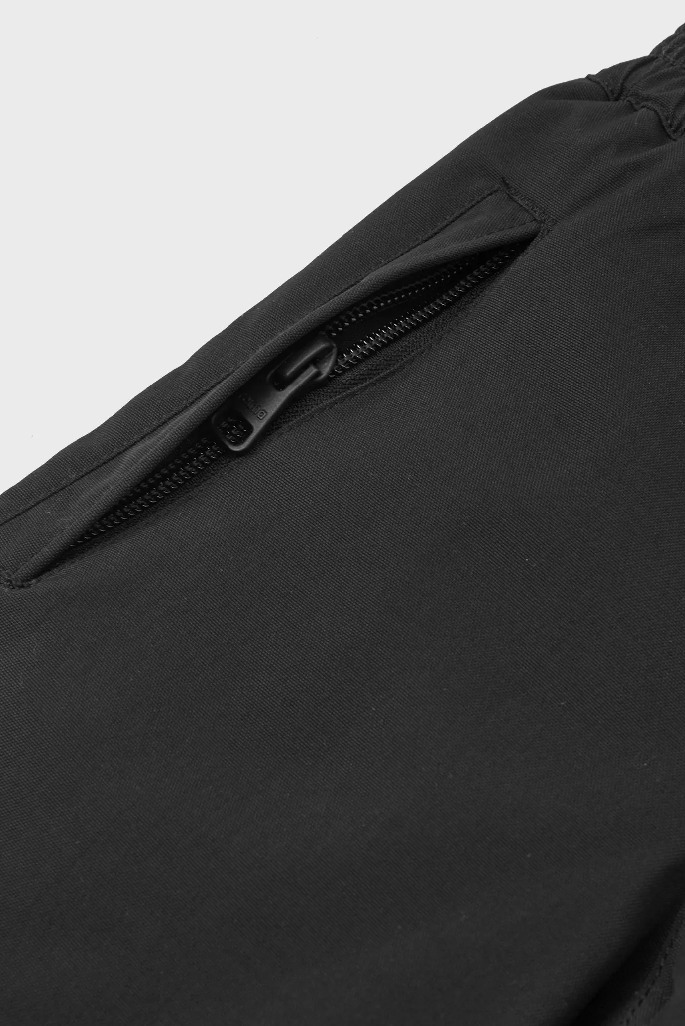 Детские черные брюки LOIKKA 8