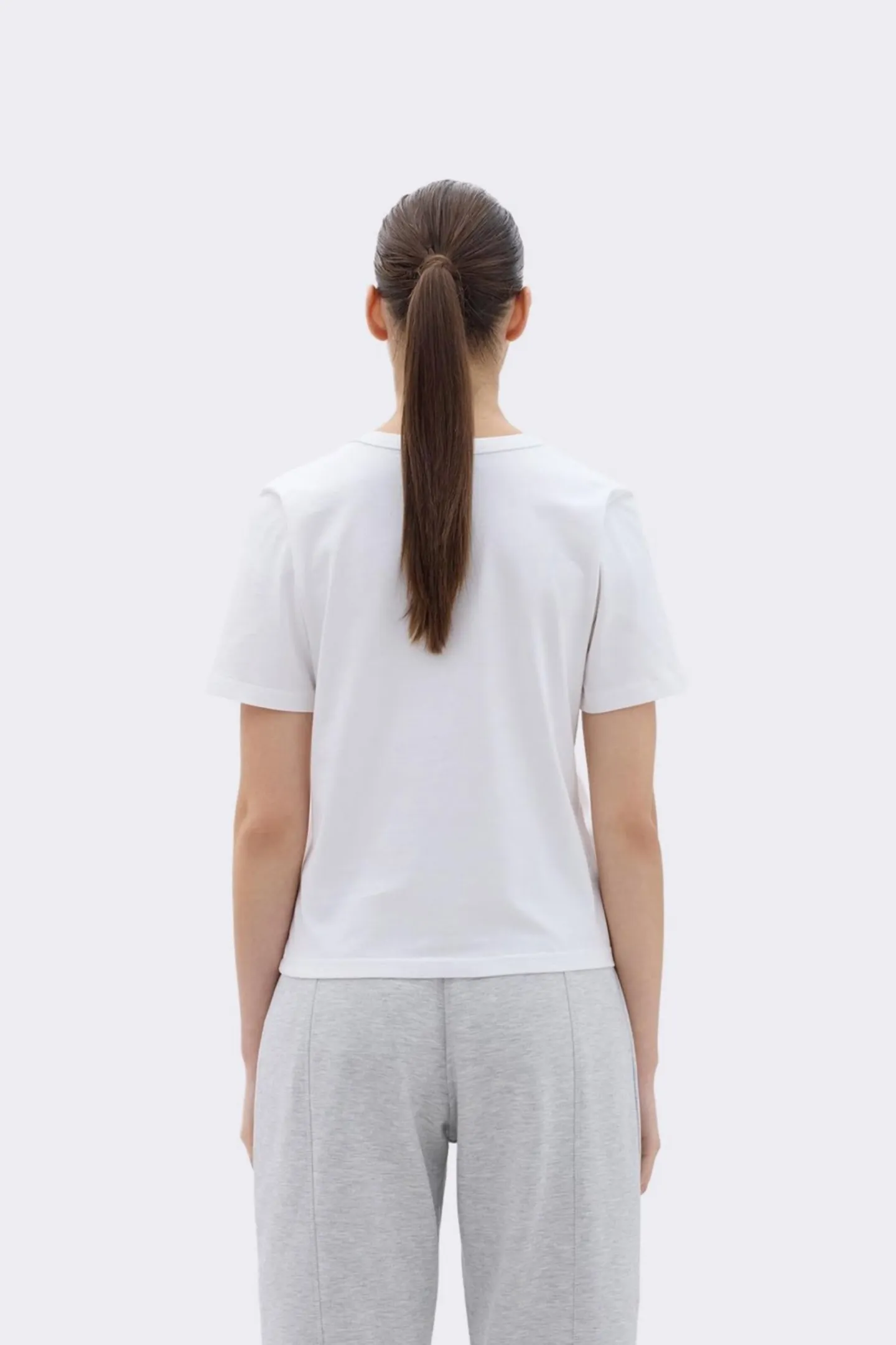 Жіноча біла футболка 2