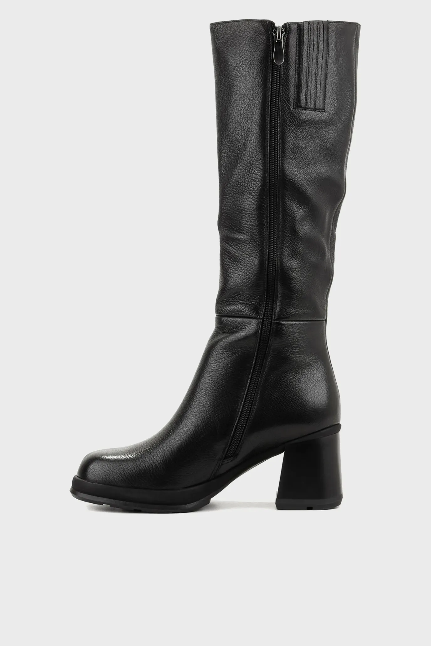 Женские чёрные кожаные сапоги 2