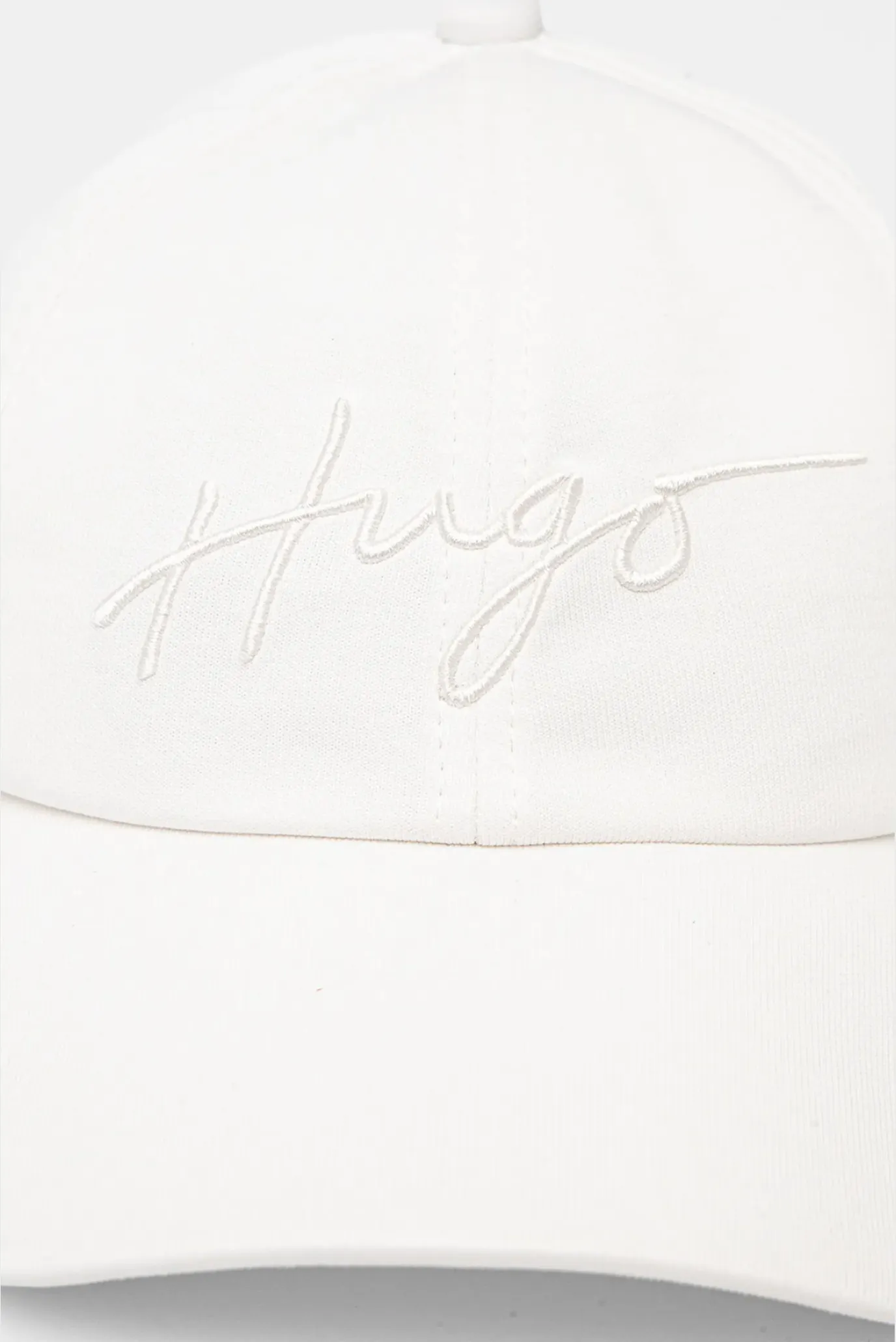 Жіноча біла кепка 2