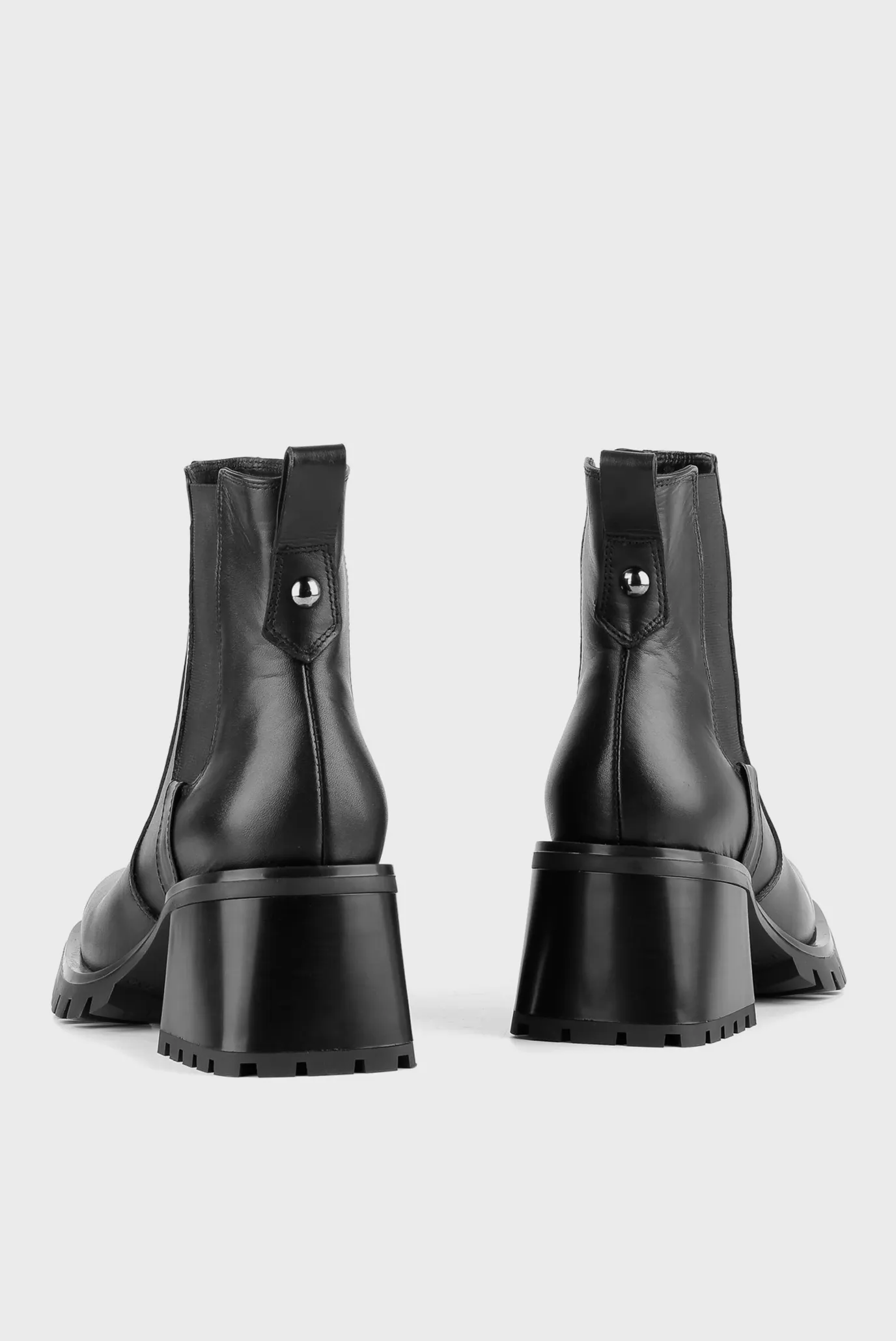 Женские черные кожаные ботильоны 6