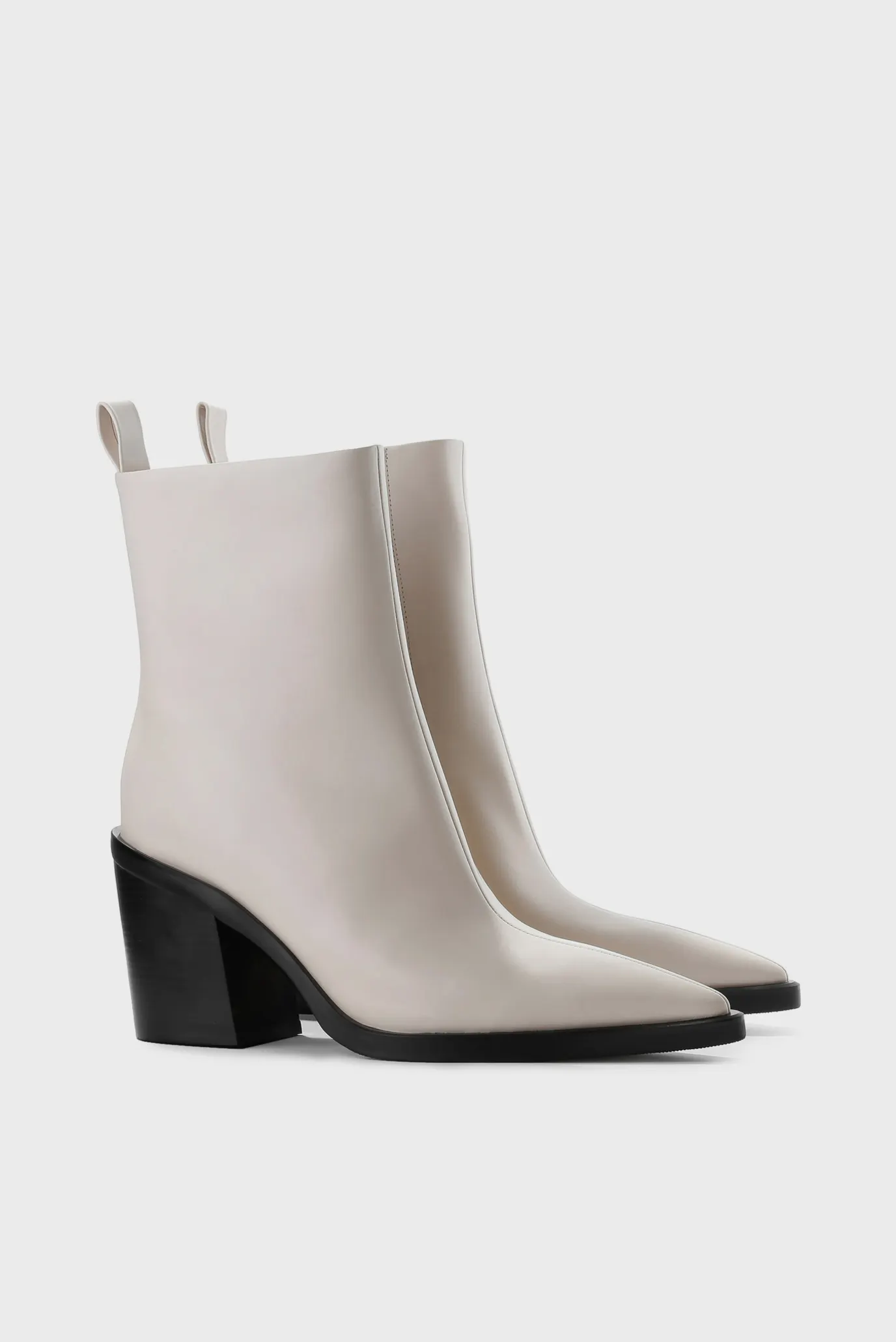 Женские белые кожаные ботильоны 3