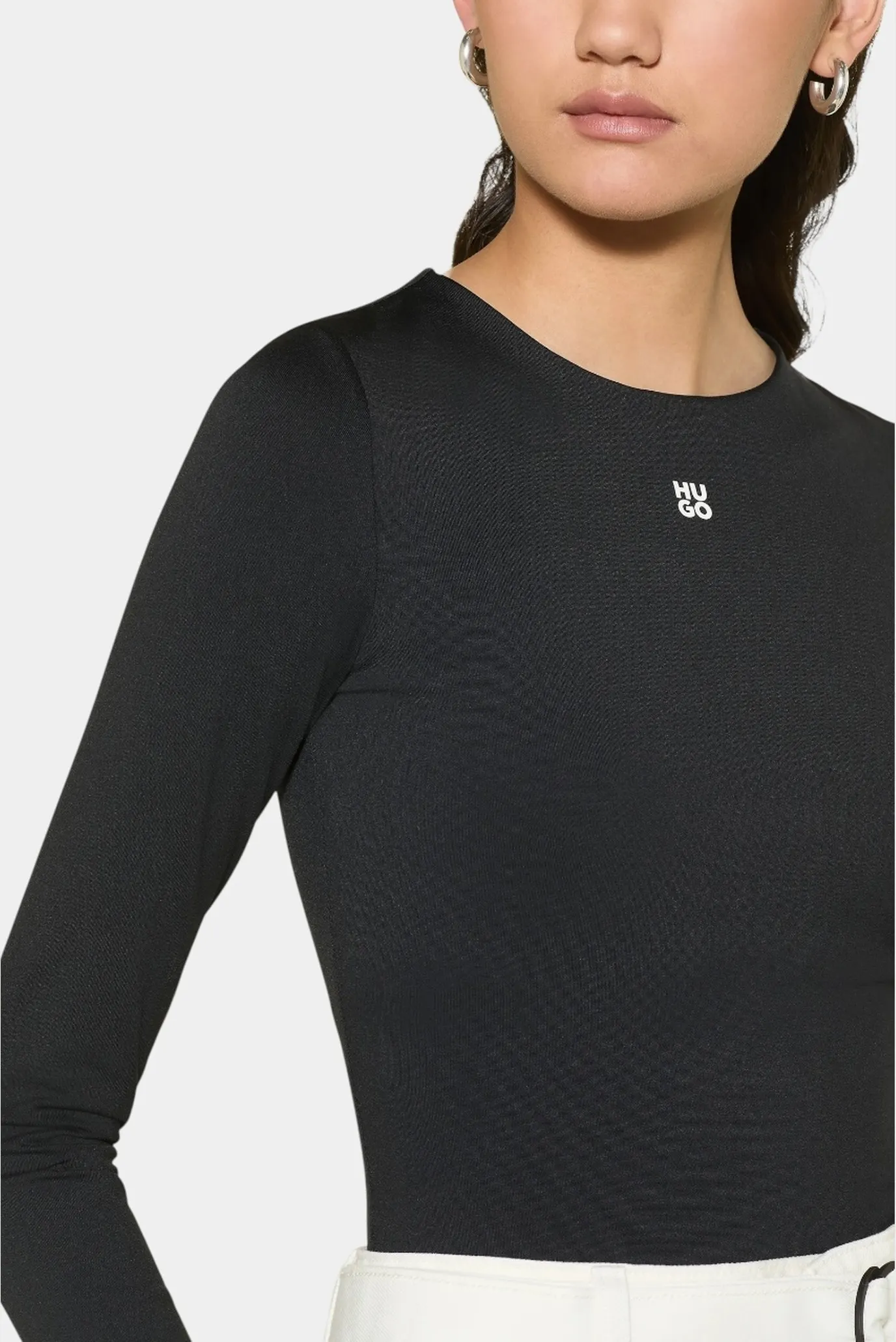 Жіночий чорний лонгслів 3