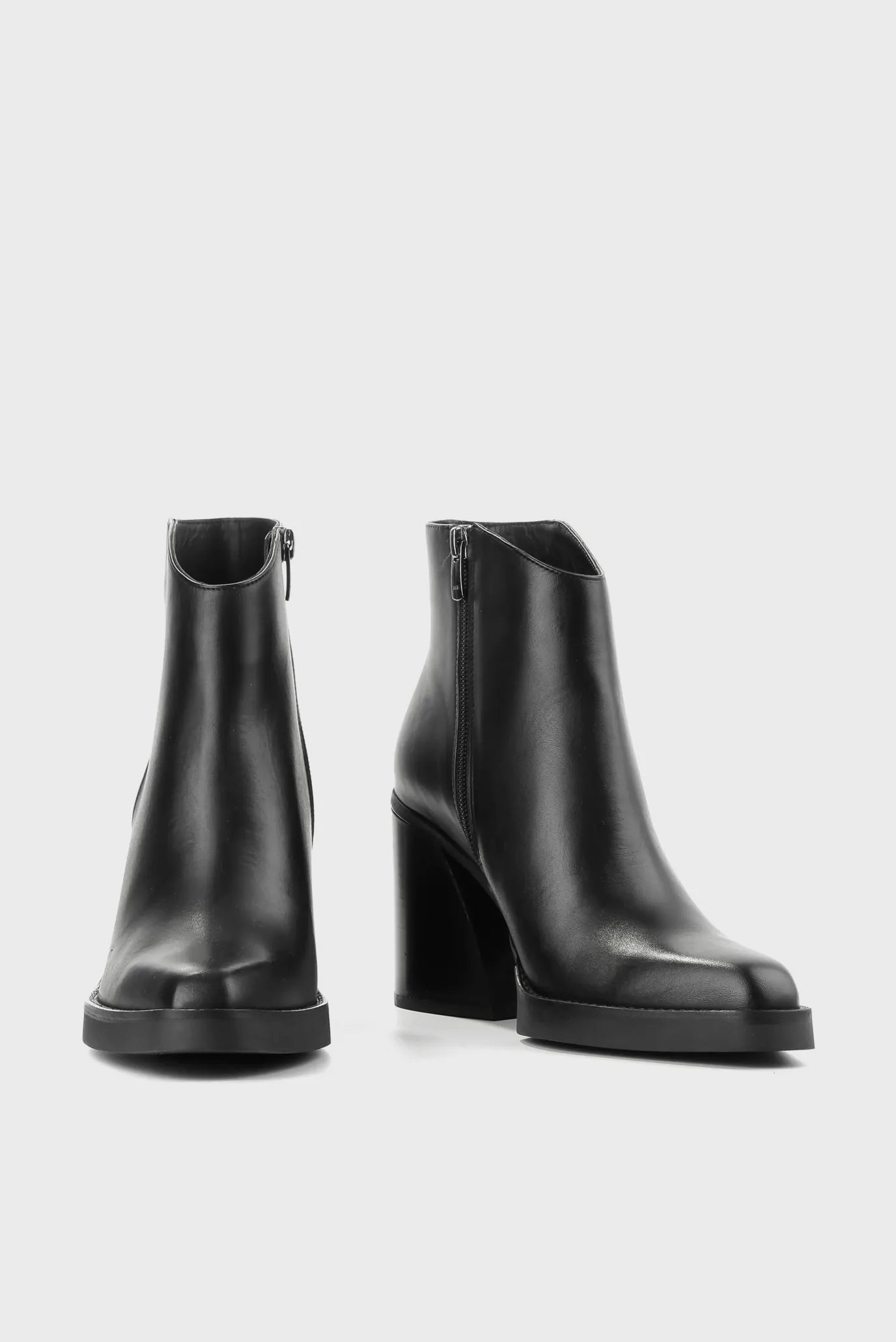 Женские черные кожаные ботильоны 4