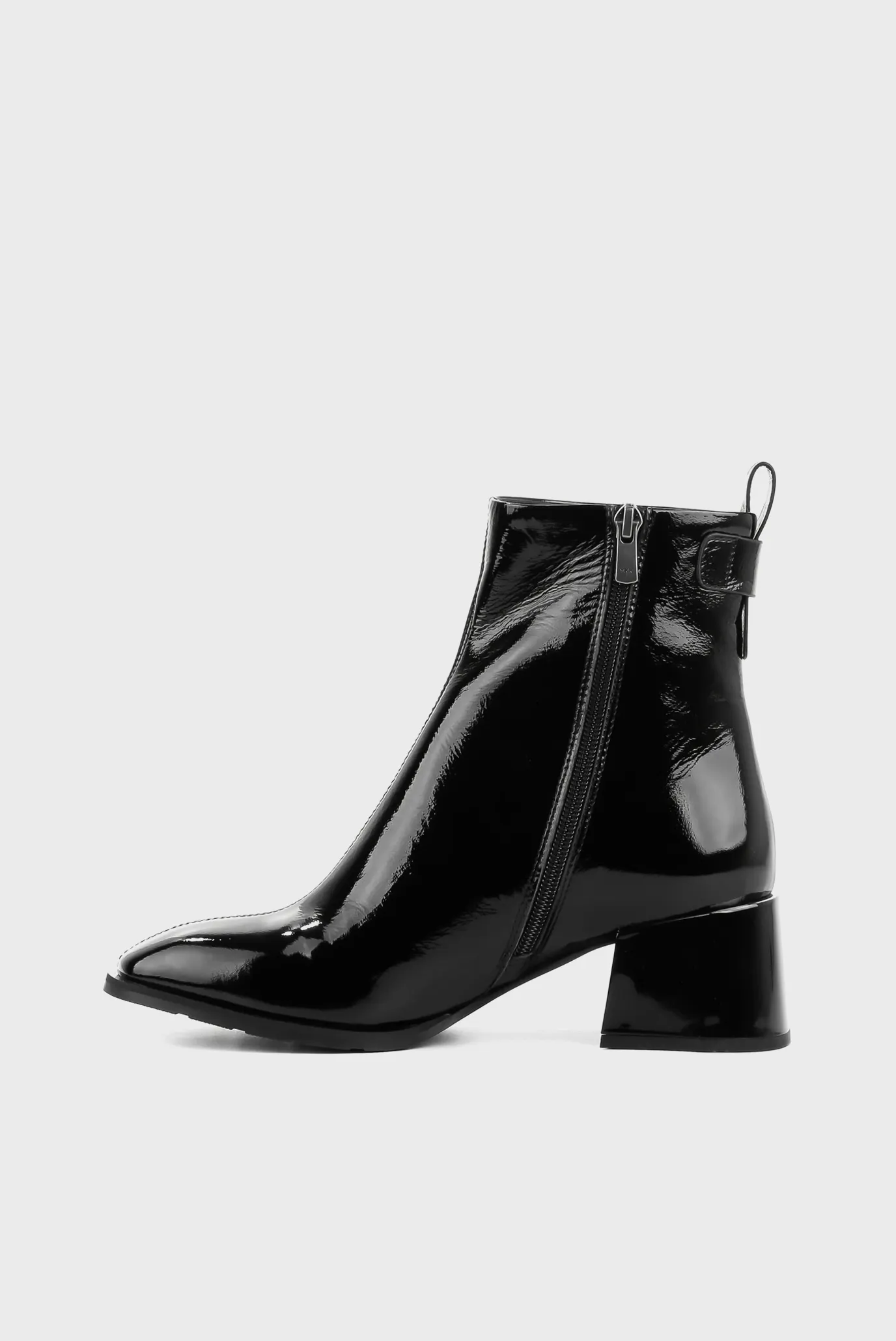 Женские черные лаковые ботильоны 2
