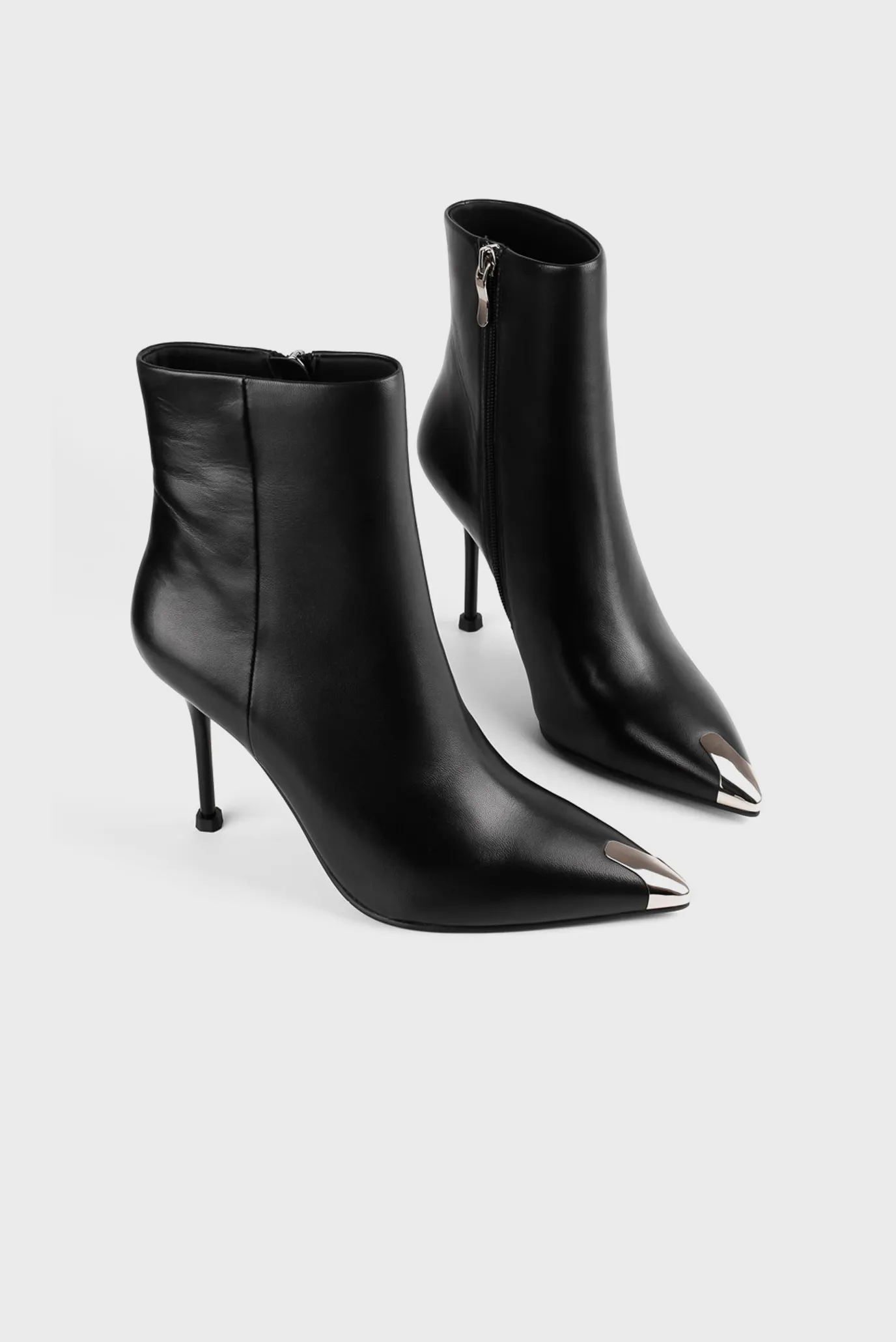 Женские черные кожаные ботильоны 8