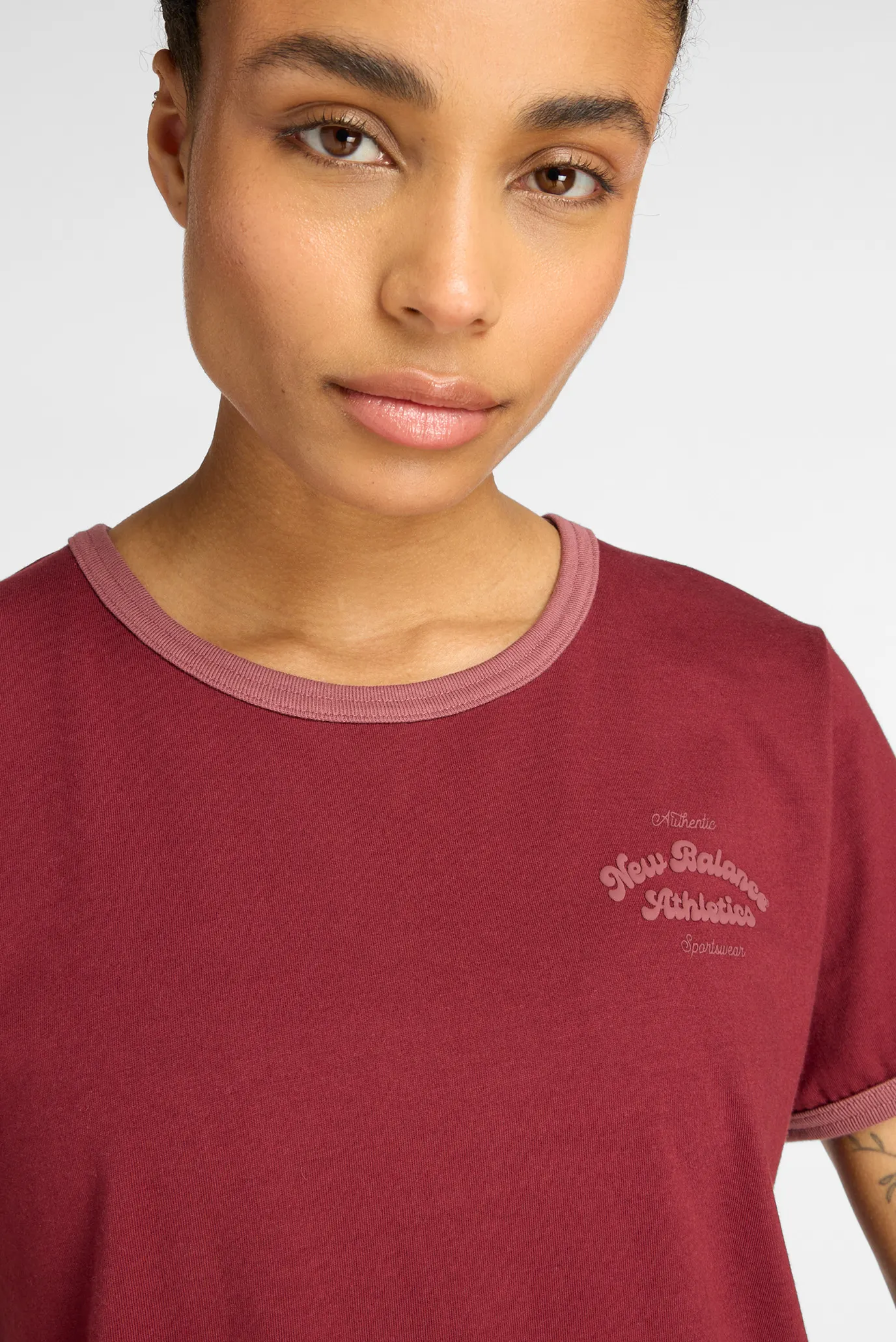 Жіноча бордова футболка Linear Heritage 4