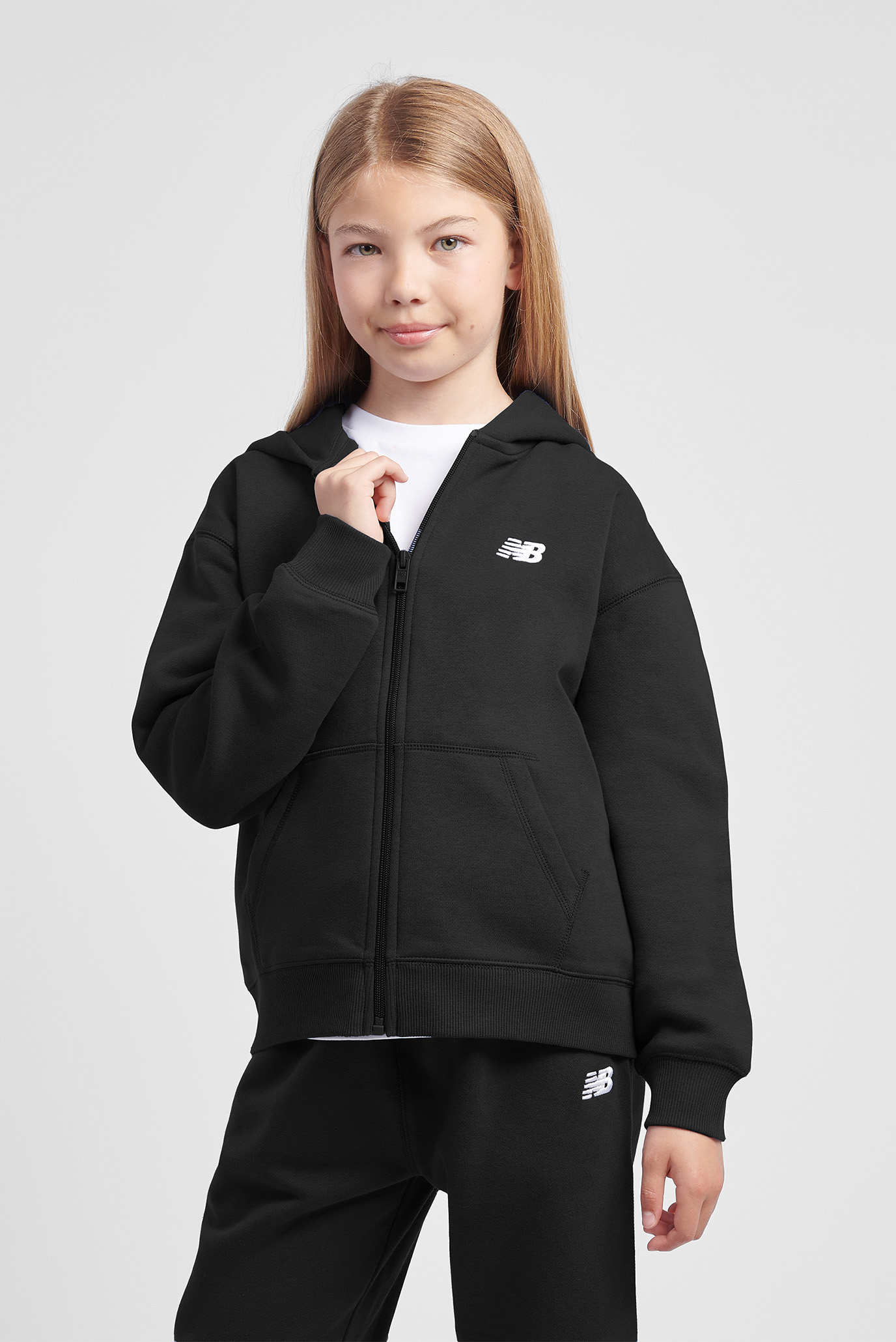Детское черное худи Small Logo Стальной 9-10Y New Balance LAKG0004BK Детское черное худи Small Logo Стальной 9-10Y New Balance LAKG0004BK