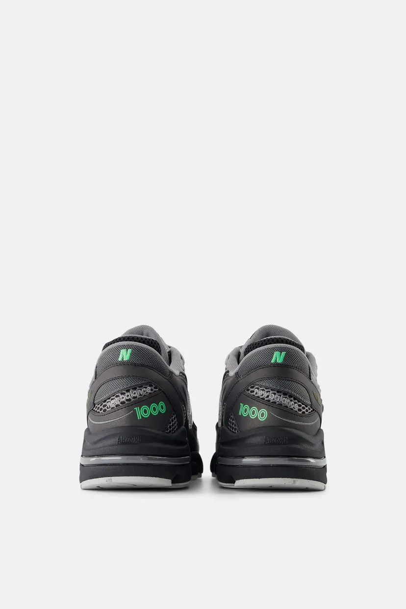 Сірі кросівки NB 1000 4