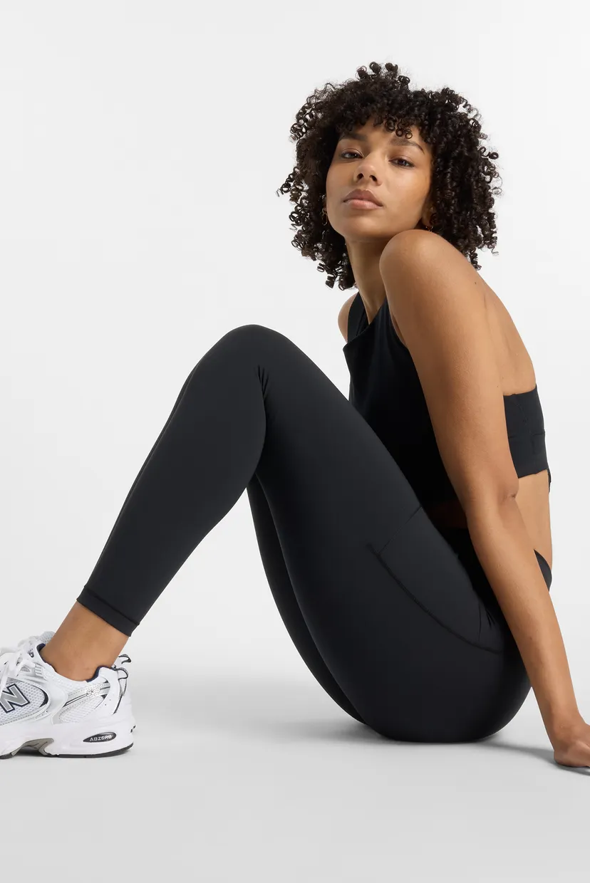 Женские черные тайтсы NB Sleek Pocket High Rise Legging 25