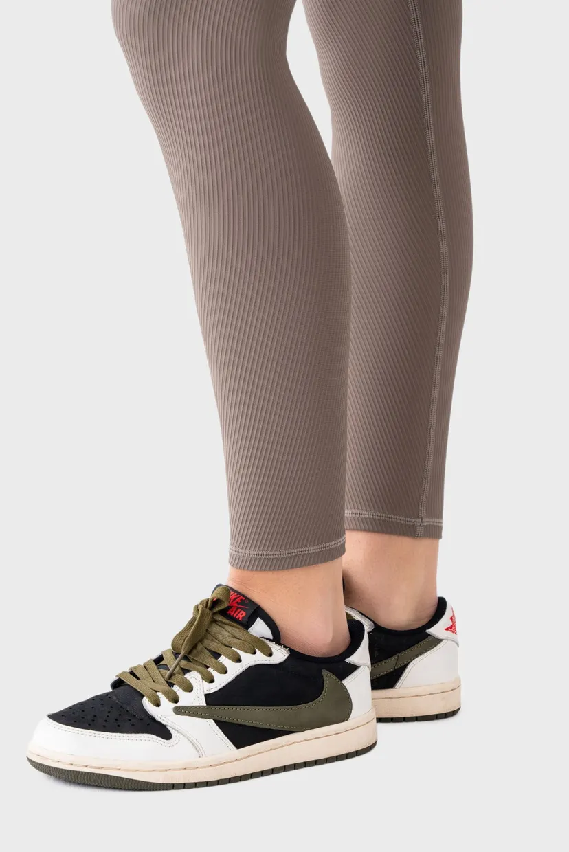 Женские бежевые леггинсы Leggings 10