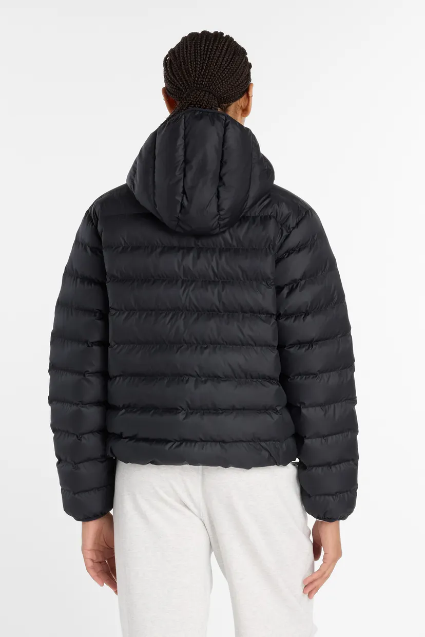 Черная женская куртка Sport Essentials Hooded Puffer 4