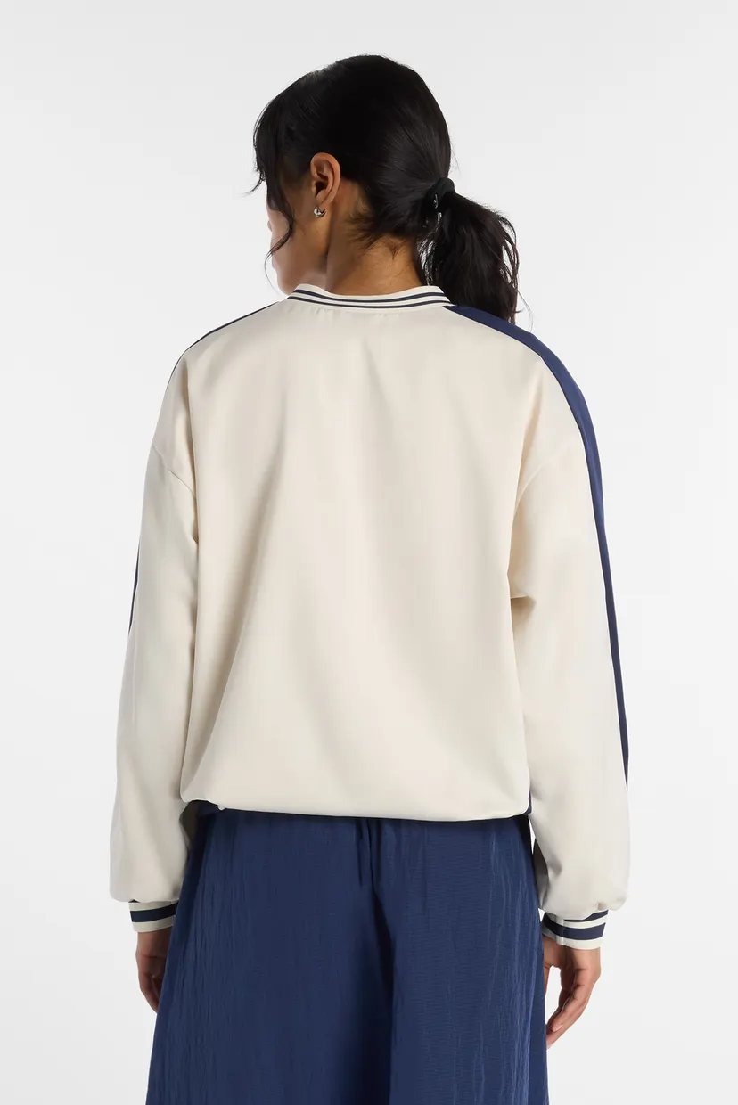 Жіночий бежевий реглан Satin Woven Pullover 4
