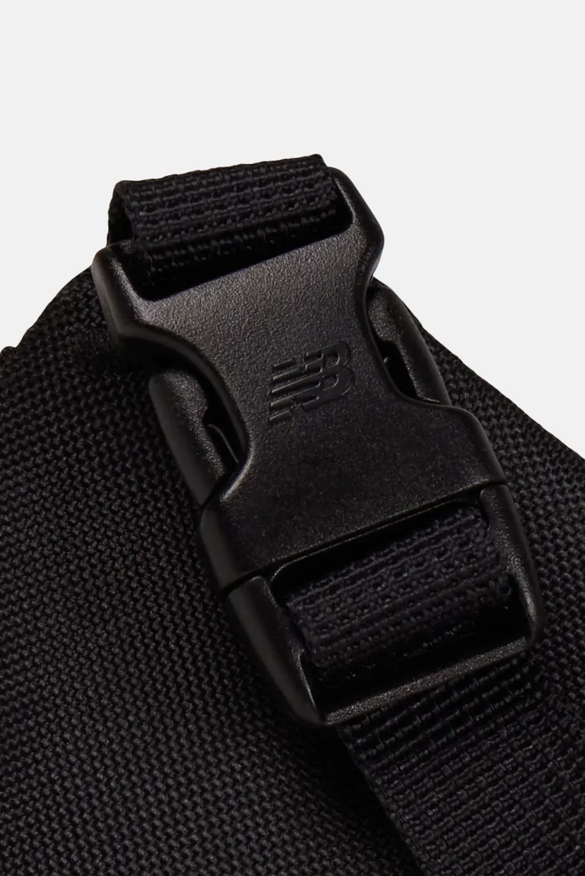 Чорна сумка SLING ESSENTIAL 3