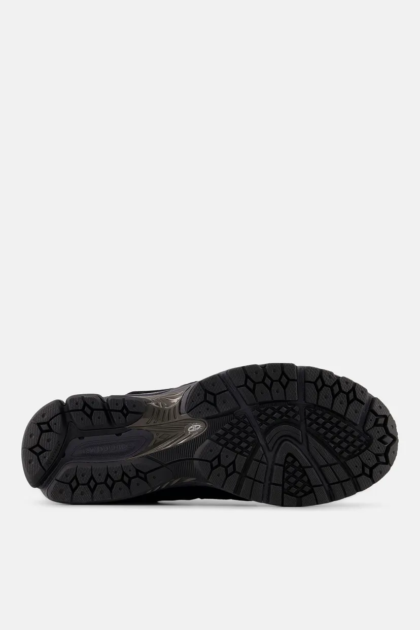 Черные кроссовки 2002R GORE-TEX® 7