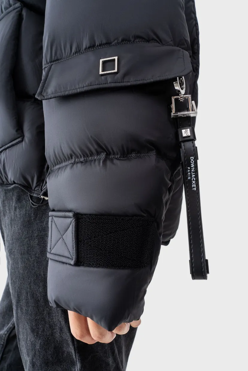 Жіноча чорна куртка Jacket 5