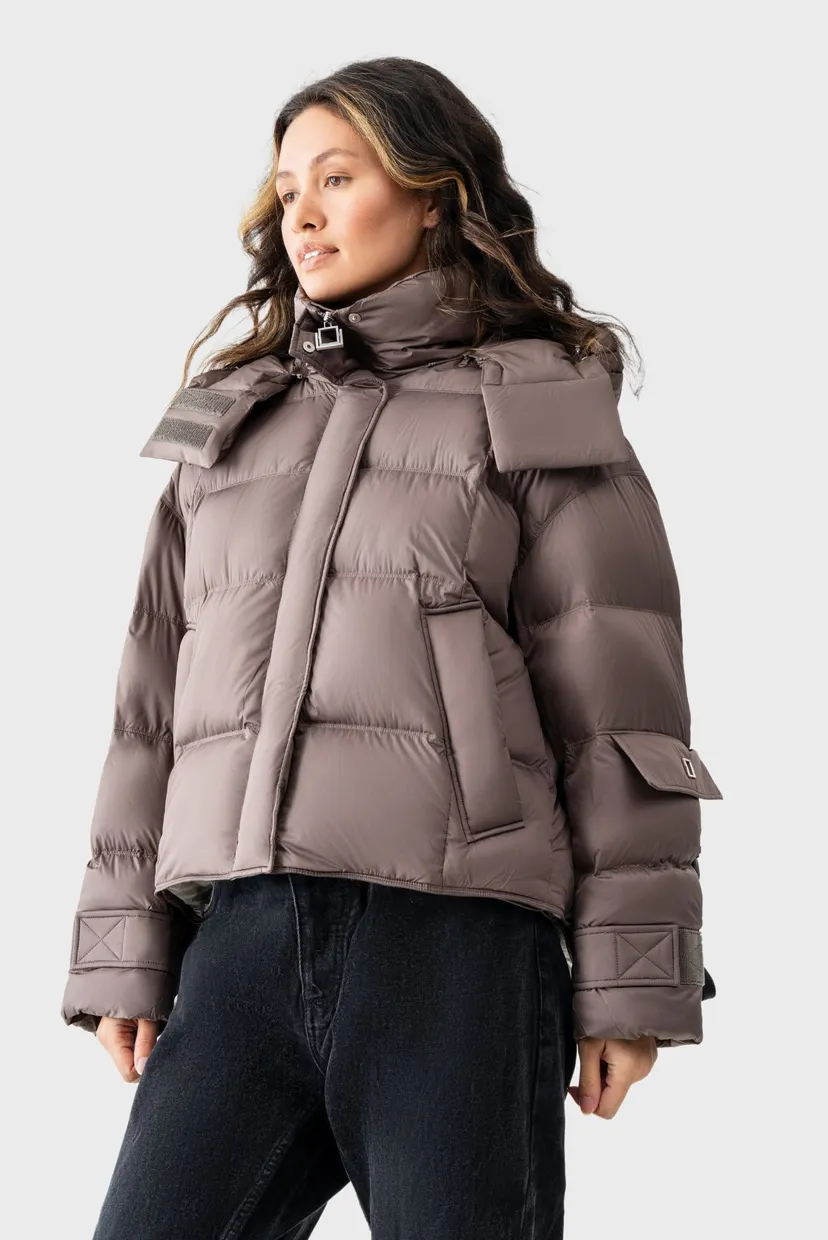 Жіноча бежева куртка Jacket 5